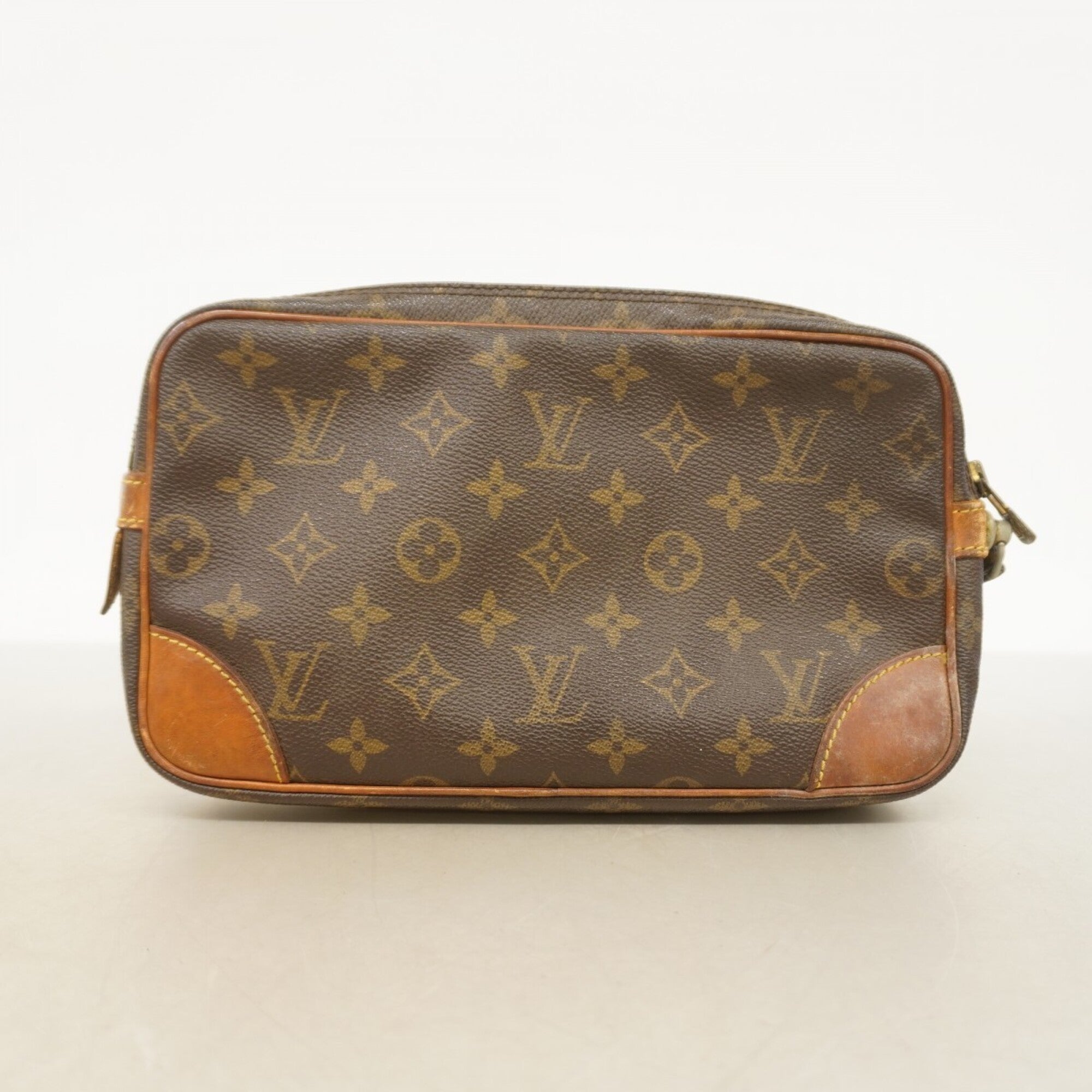 Louis Vuitton Brown Clutch Bag (Pre-Owned)