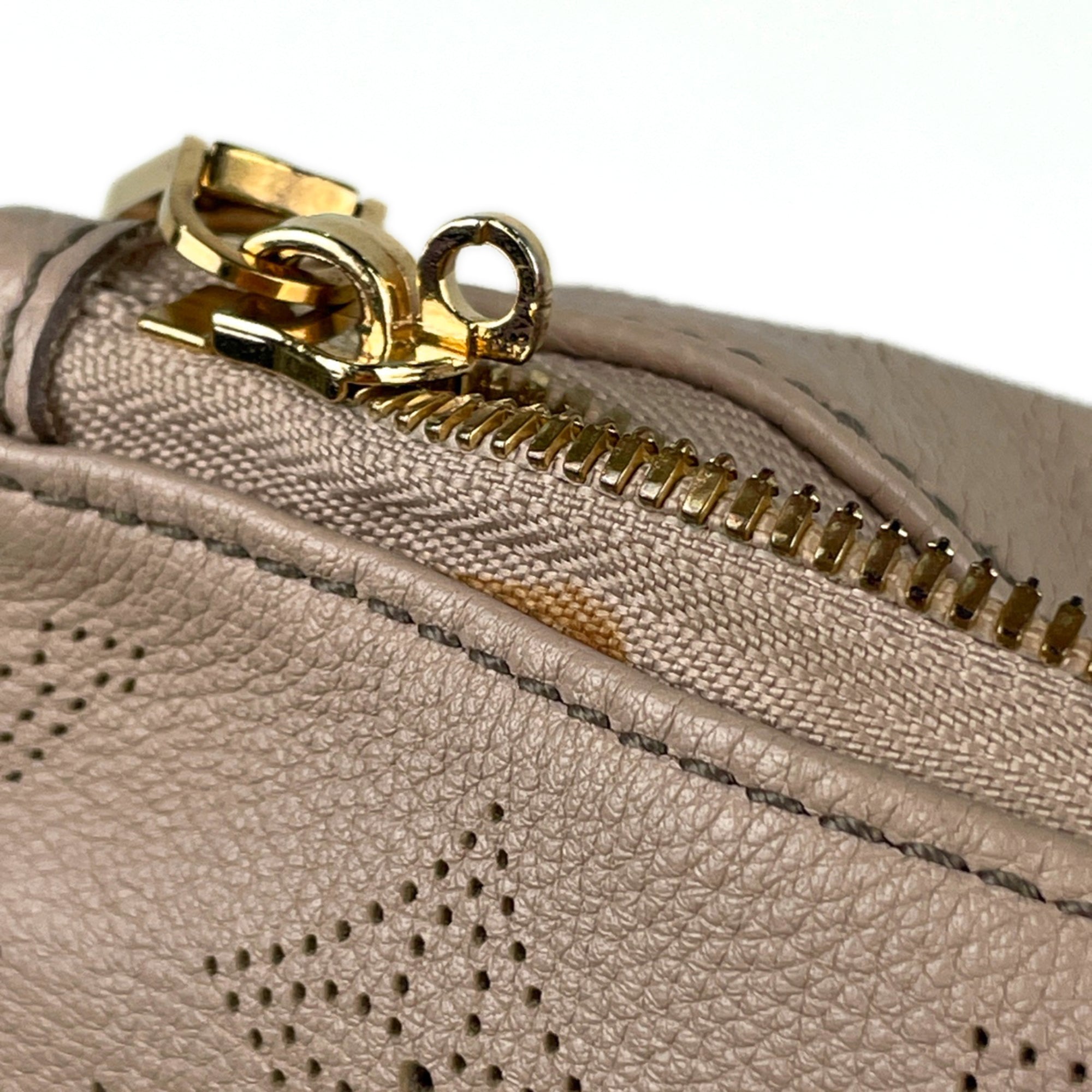 Louis Vuitton Beige Sable Monogram Shoulder Bag (Pre-Owned)