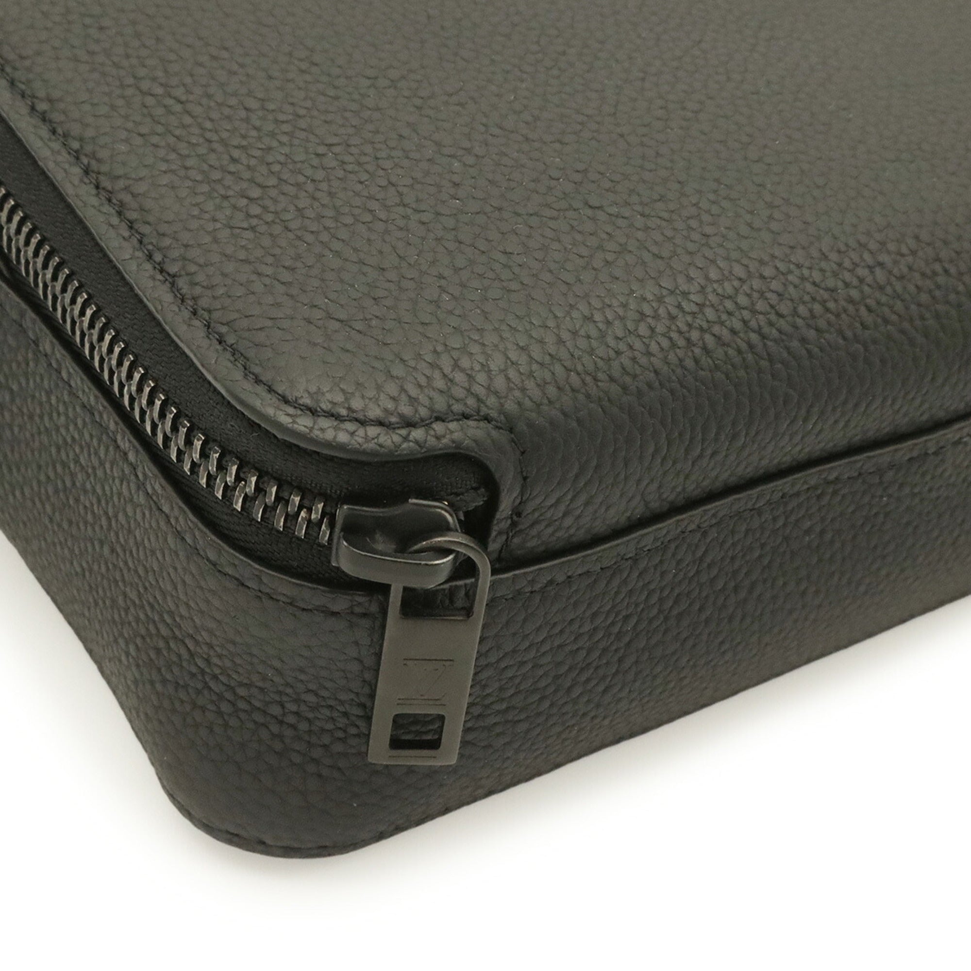 Louis Vuitton Black Noir Clutch Bag Shoulder Bag (Pre-Owned)