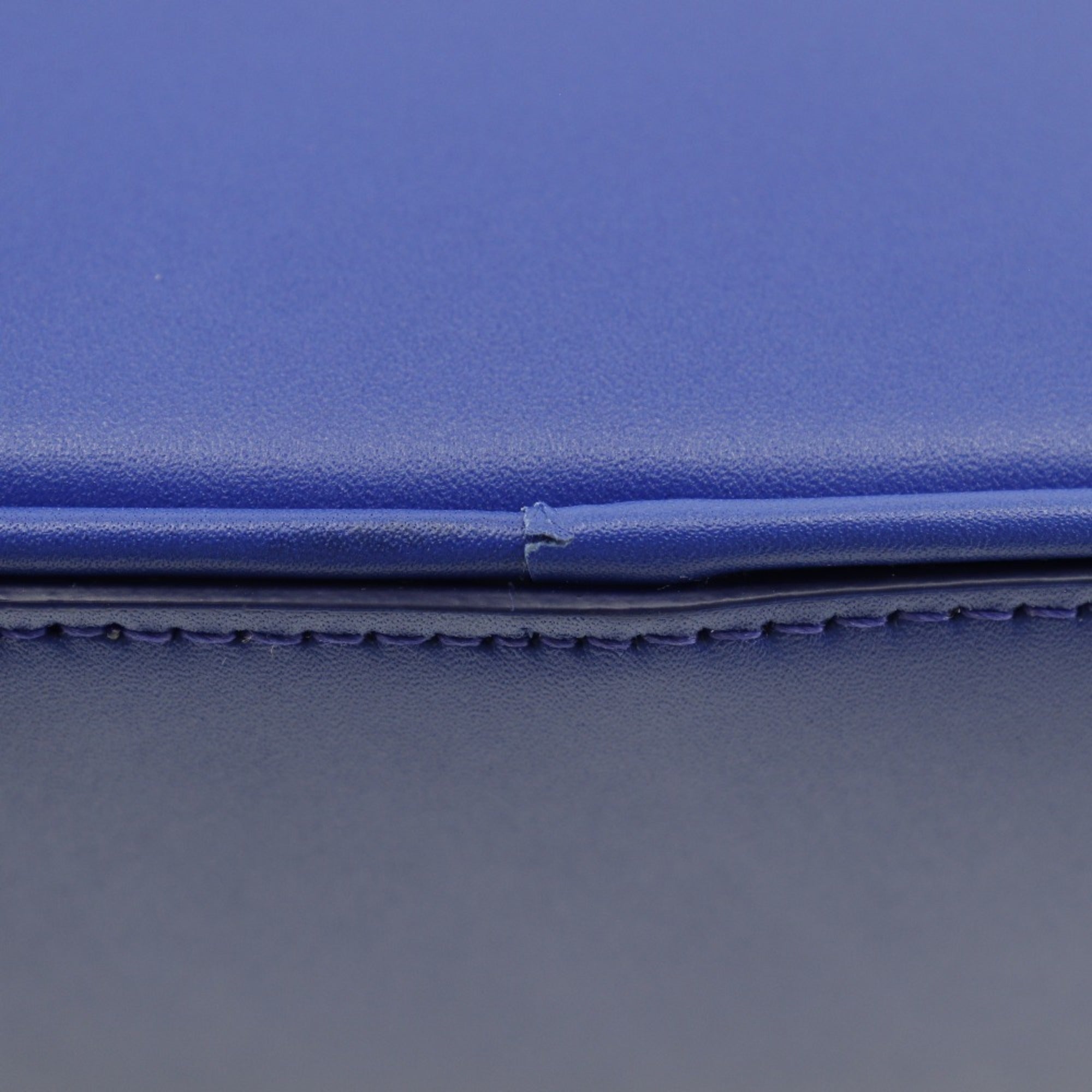 Salvatore Ferragamo Blue Leather Handbag (Pre-Owned)