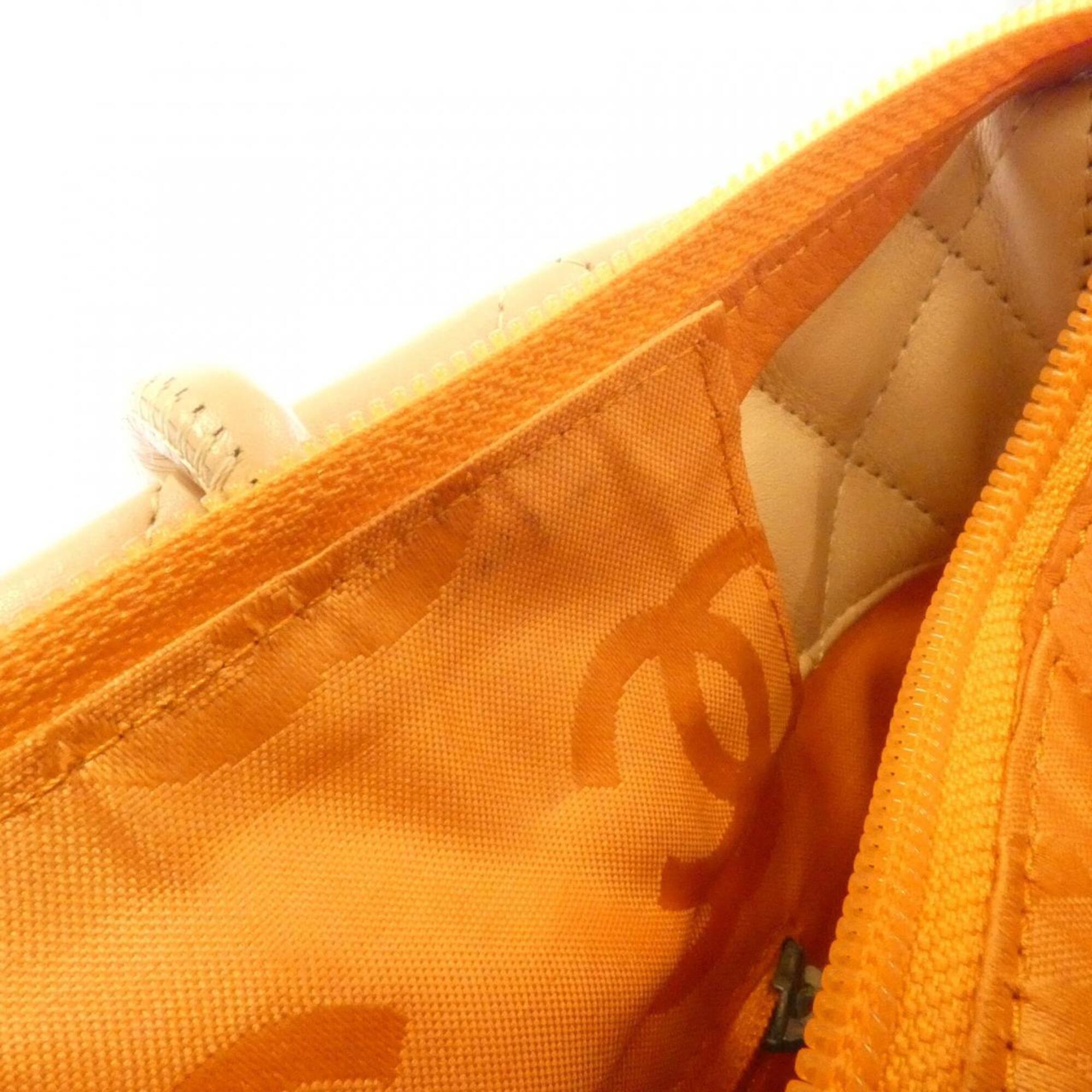 Chanel Beige Leather Handbag (Pre-Owned)