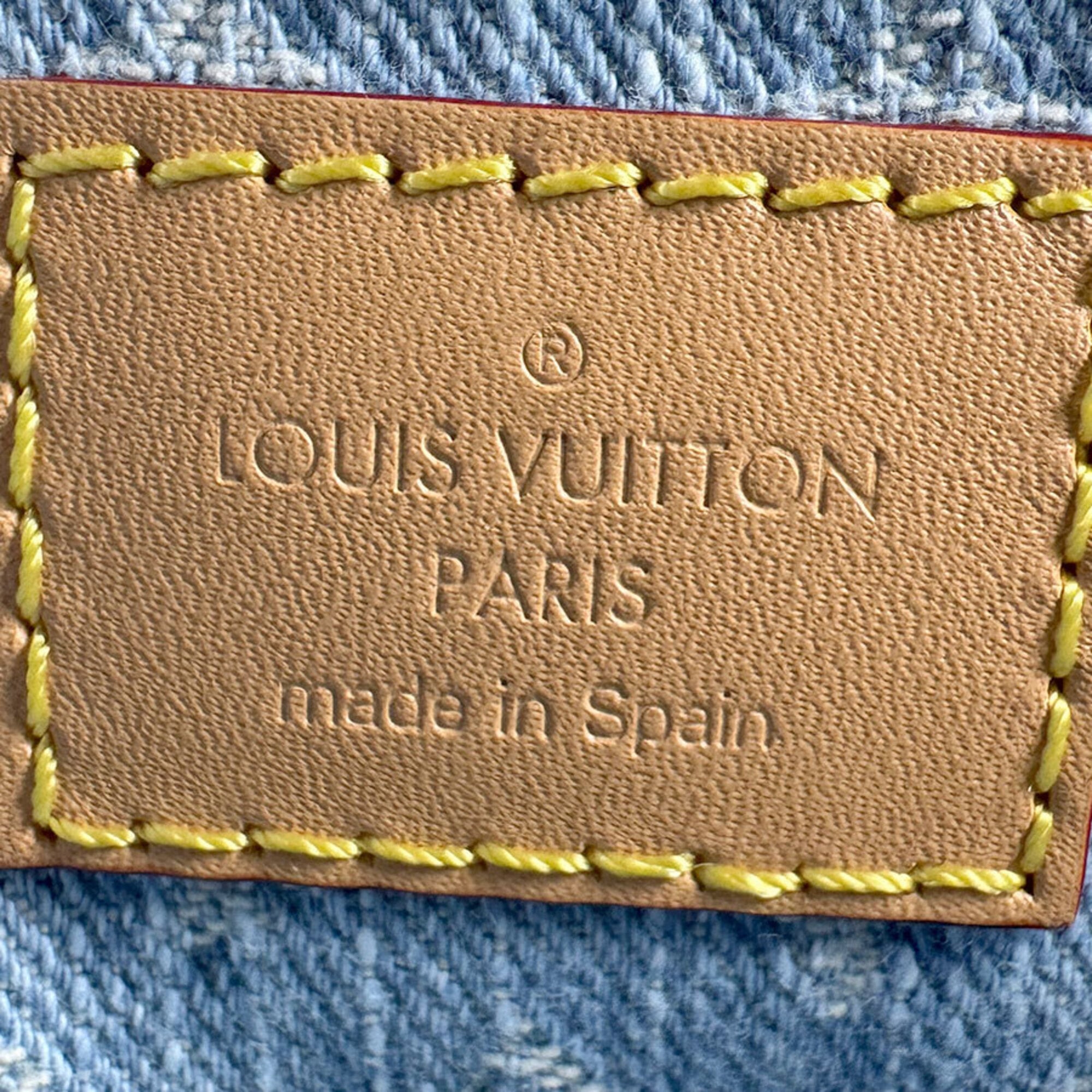 Louis Vuitton Blue Monogram Denim Pochette Shoulder Bag (Pre-Owned)