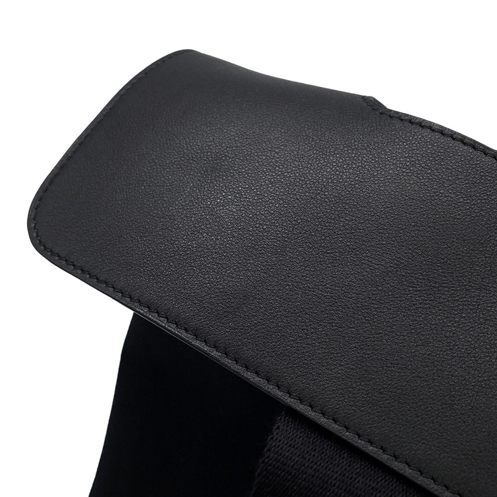 Hermes Black Toile Chevron Leather Handbag (Pre-Owned)