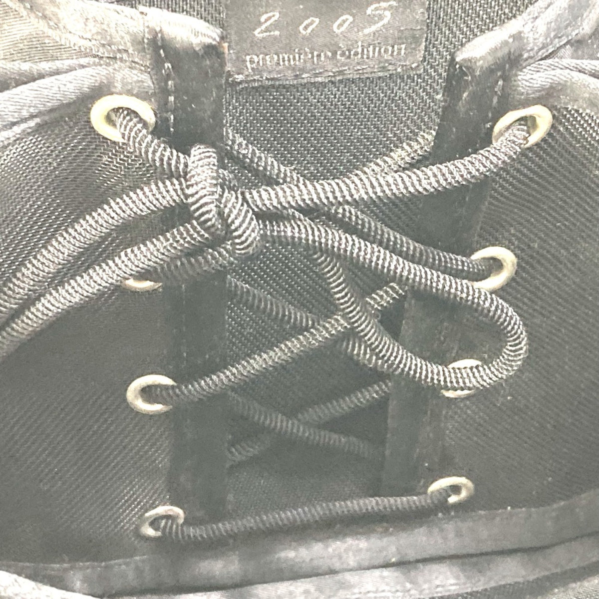 Chanel Black Cloth Handbag (Pre-Owned)