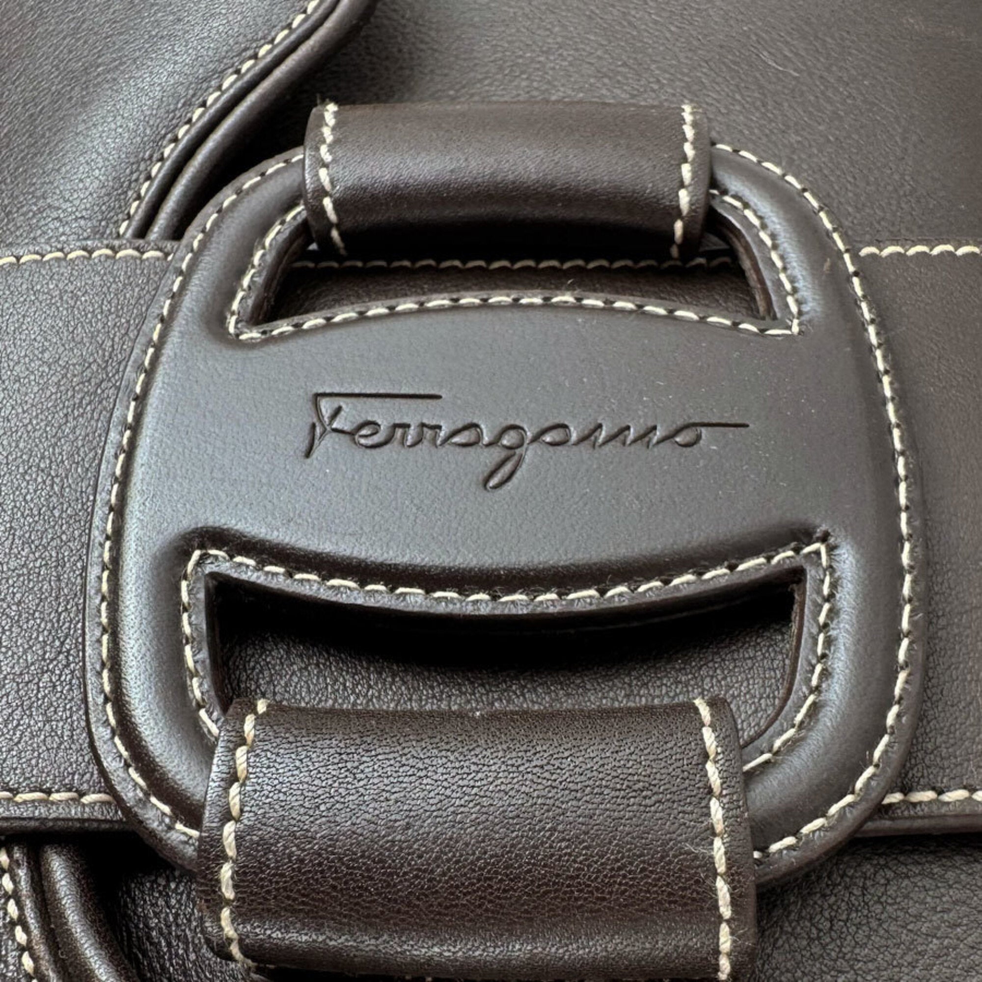Salvatore Ferragamo Brown Leather Shoulder Bag (Pre-Owned)