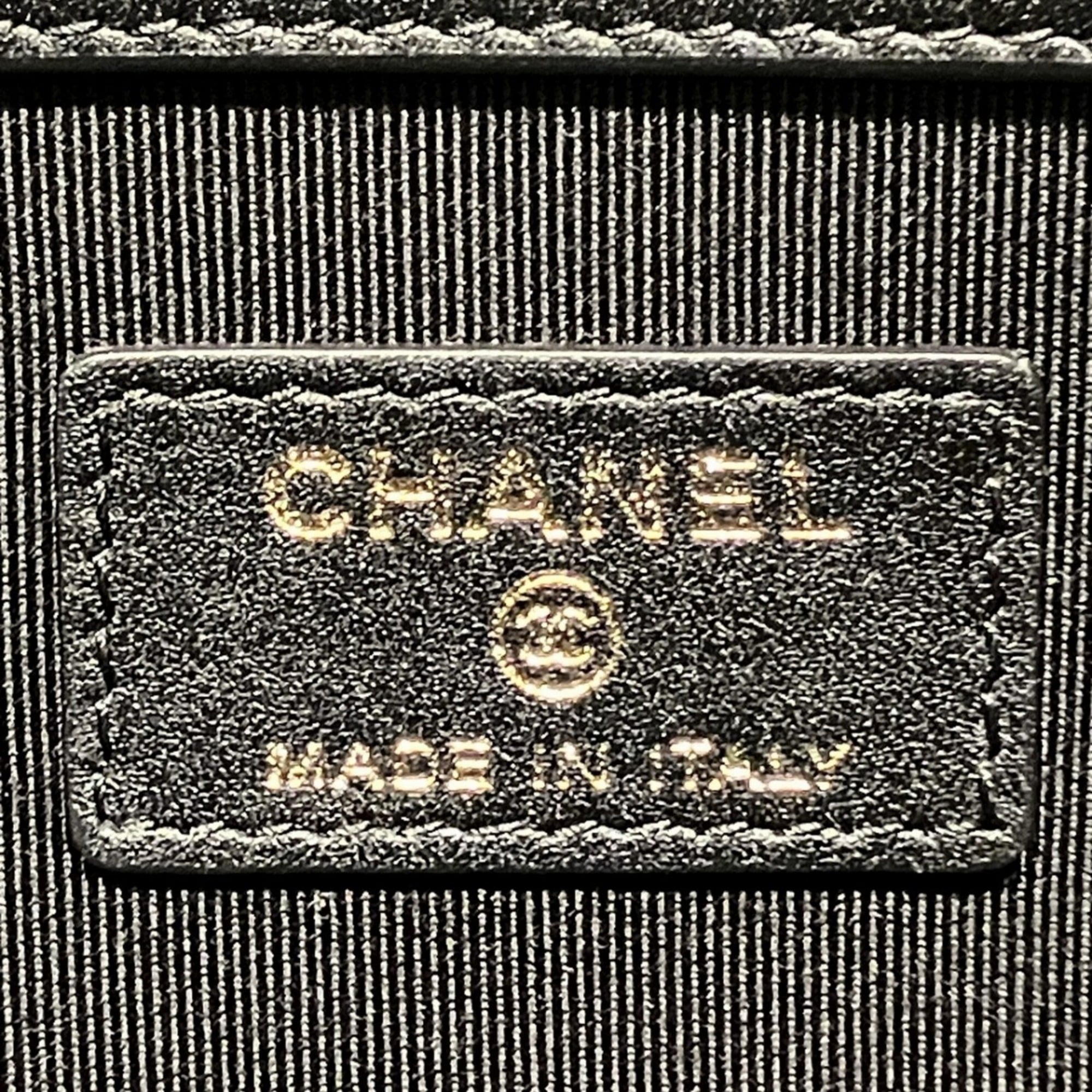 Chanel Boy Chanel Black Grained Calfskin Clutch Bag (Pre-Owned)