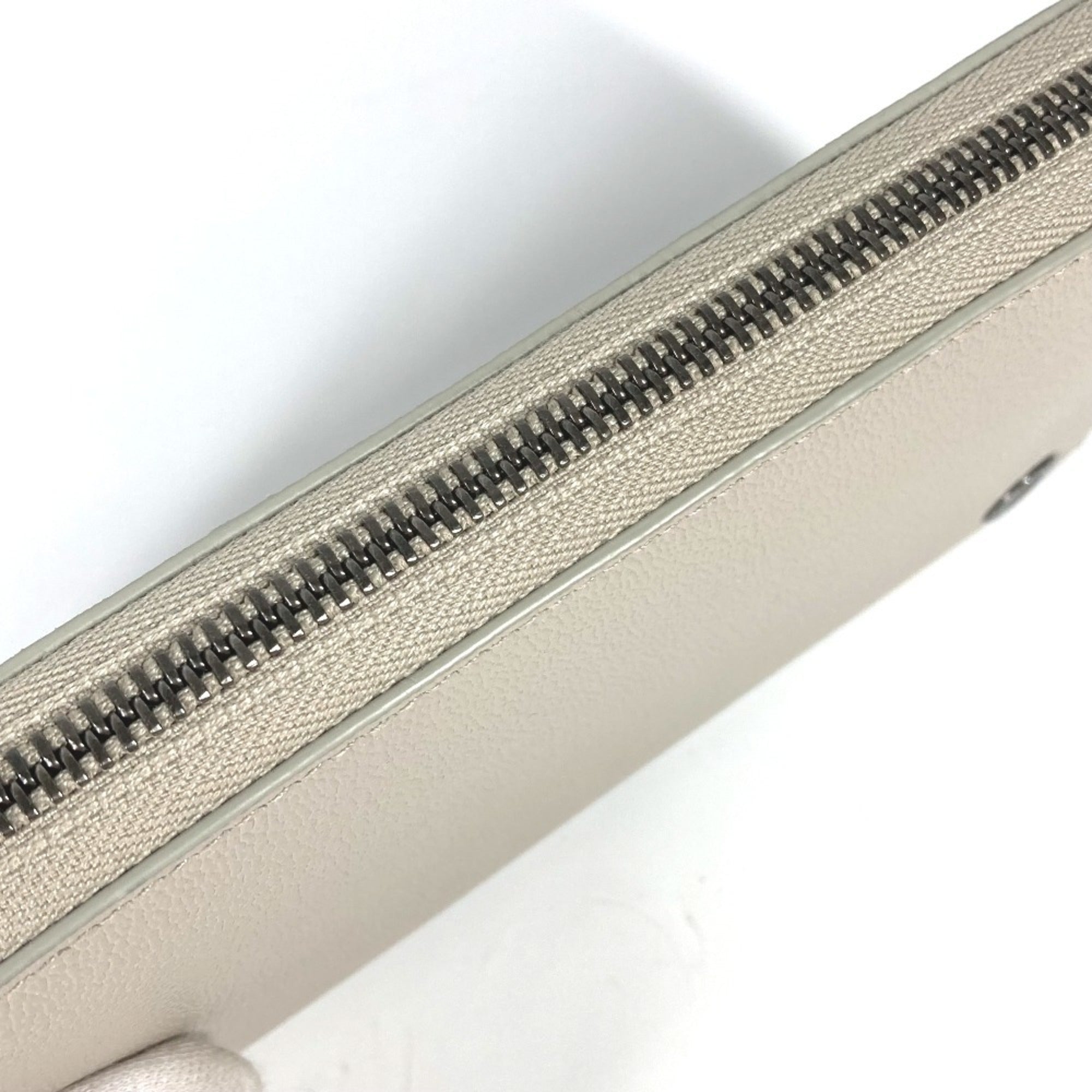 Bvlgari Ivory Leather Long Wallet (Bi-Fold) (Pre-Owned)