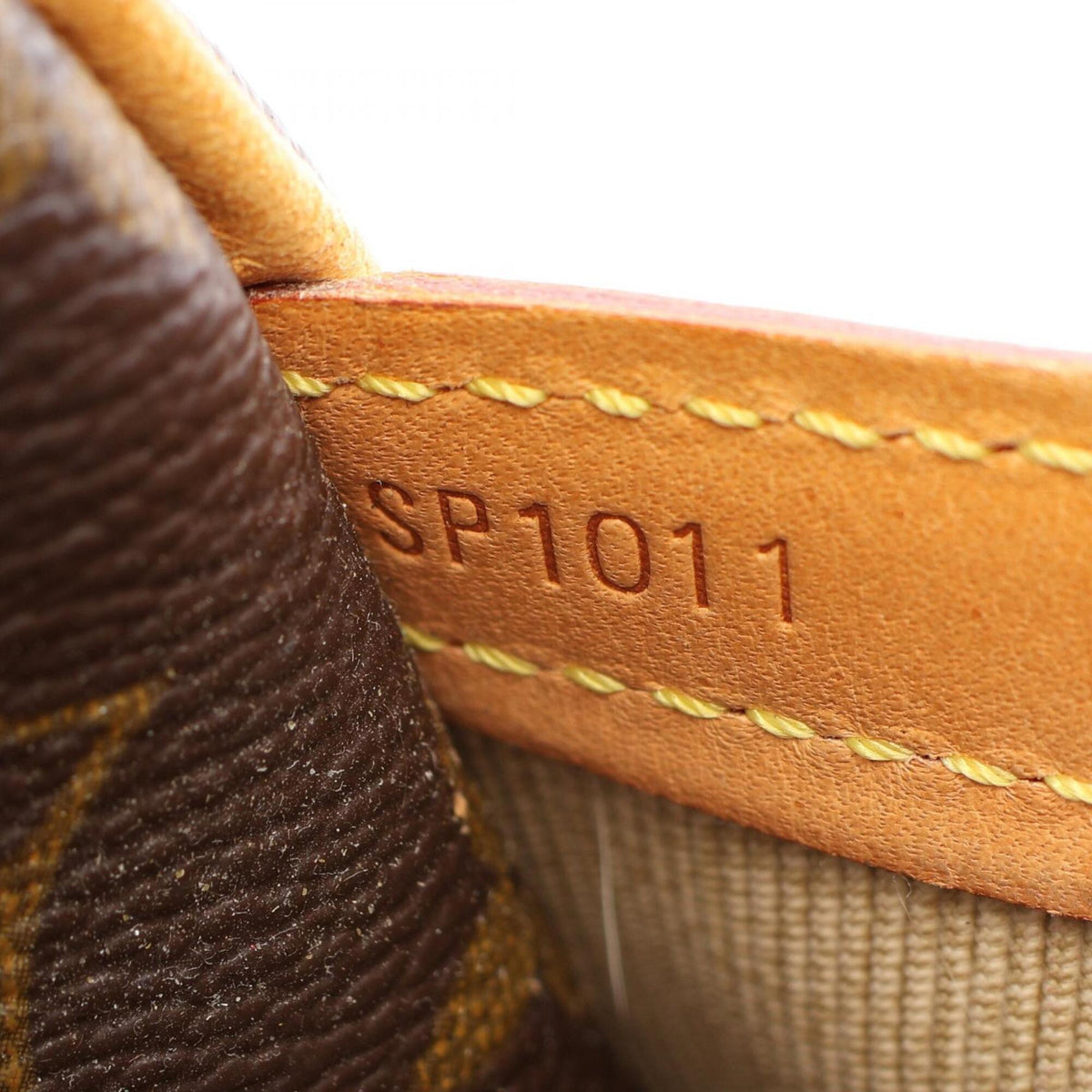 Louis Vuitton Brown Coated Canvas Monogram Leather Handbag Shoulder Bag (Pre-Owned)
