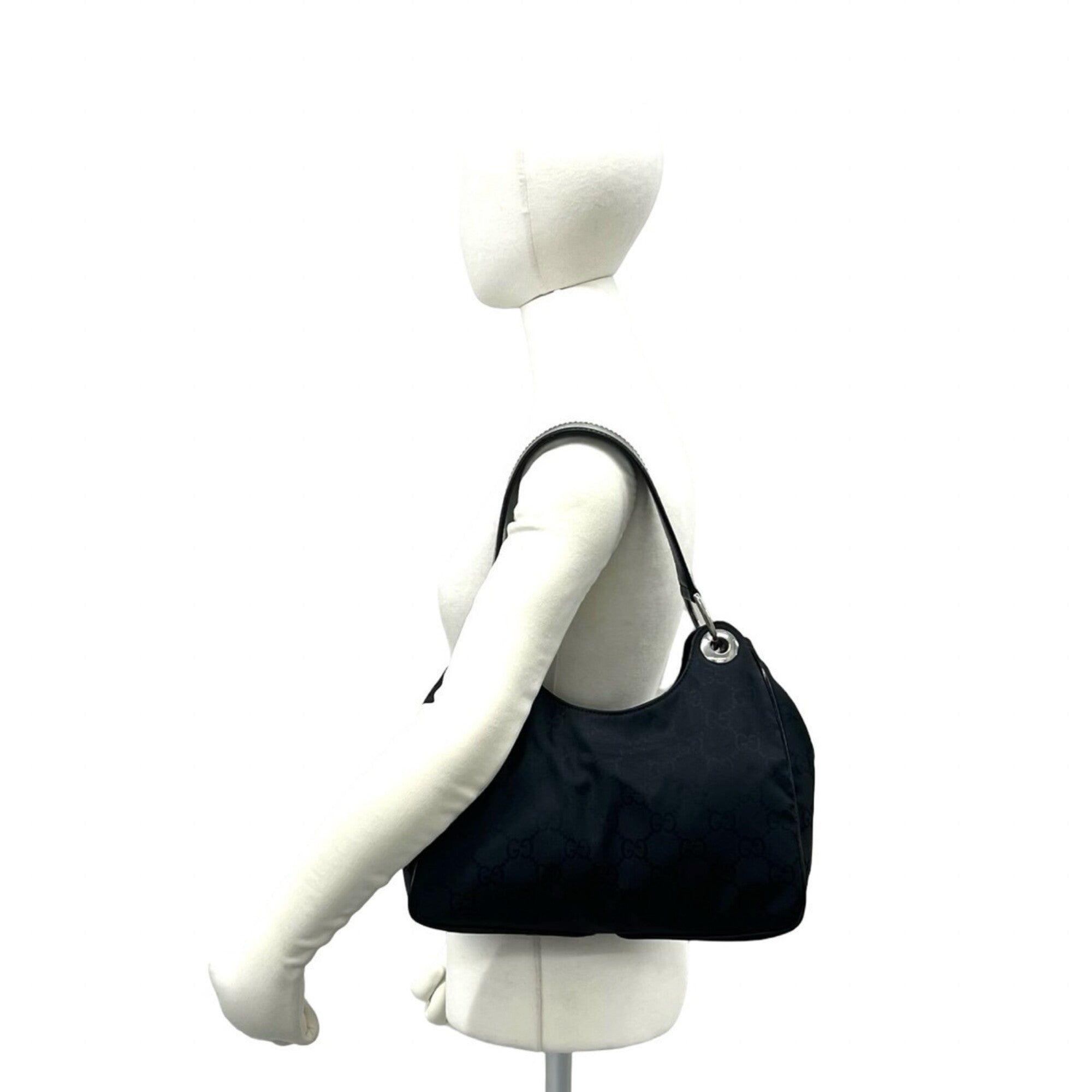 Gucci Black Nylon Leather Handbag Shoulder Bag (Pre-Owned)
