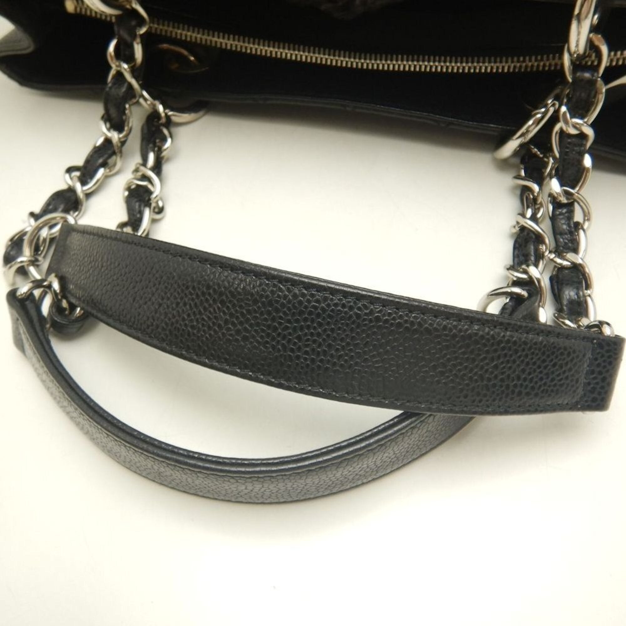 Chanel Black Grained Calfskin Tote Bag (Pre-Owned)