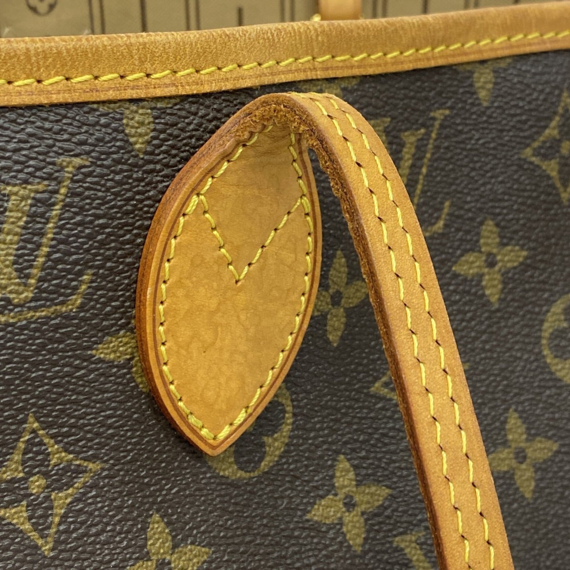 Louis Vuitton Brown Tote Bag (Pre-Owned)