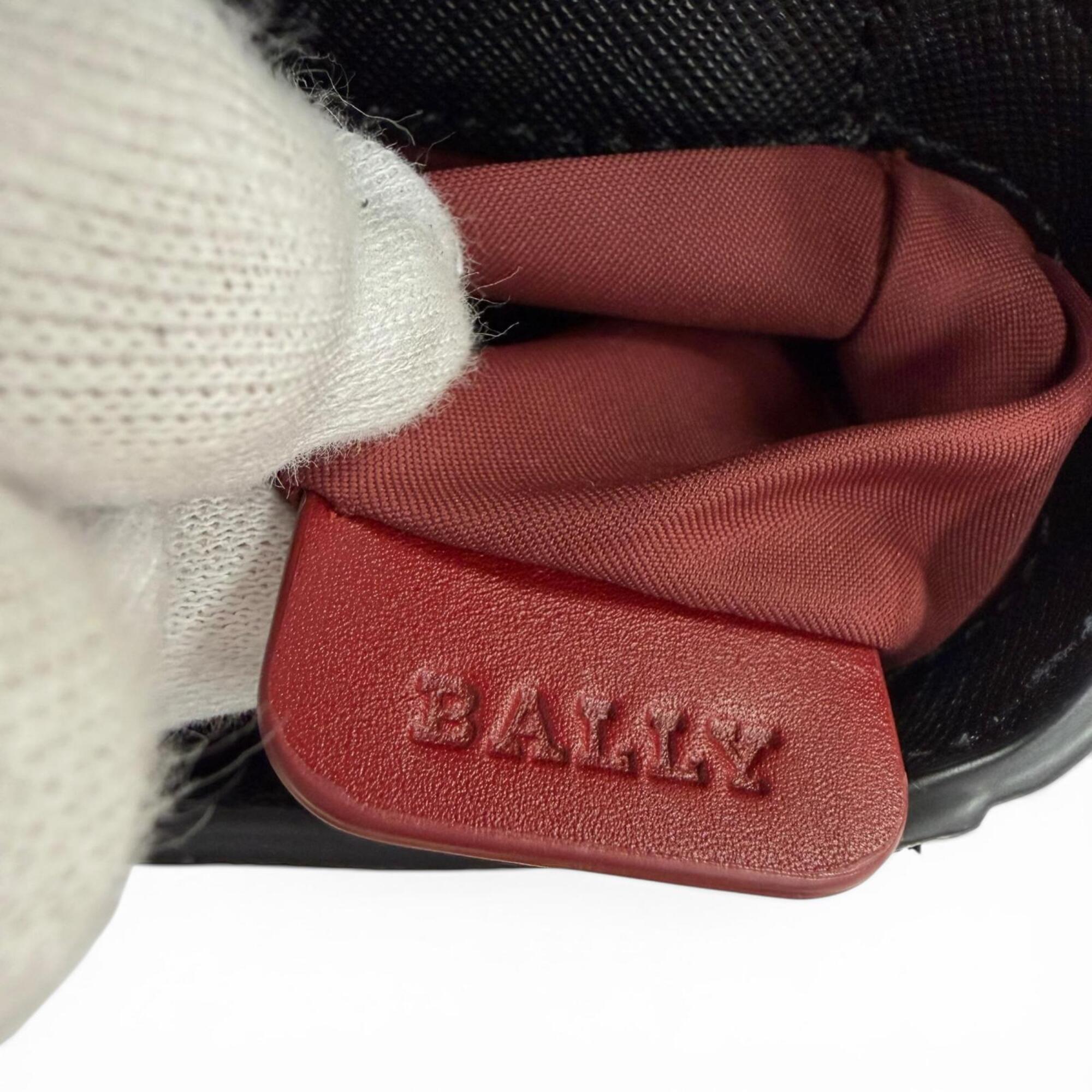 Bally Black Leather Shoulder Bag (Pre-Owned)