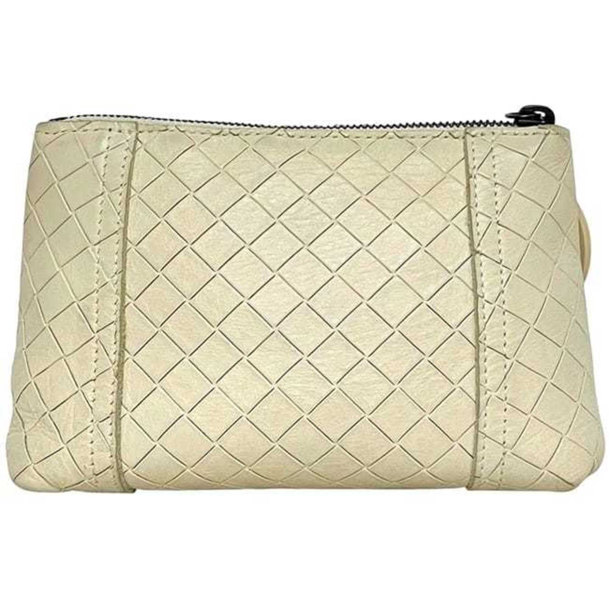 Bottega Veneta White Leather Pouch (Pre-Owned)