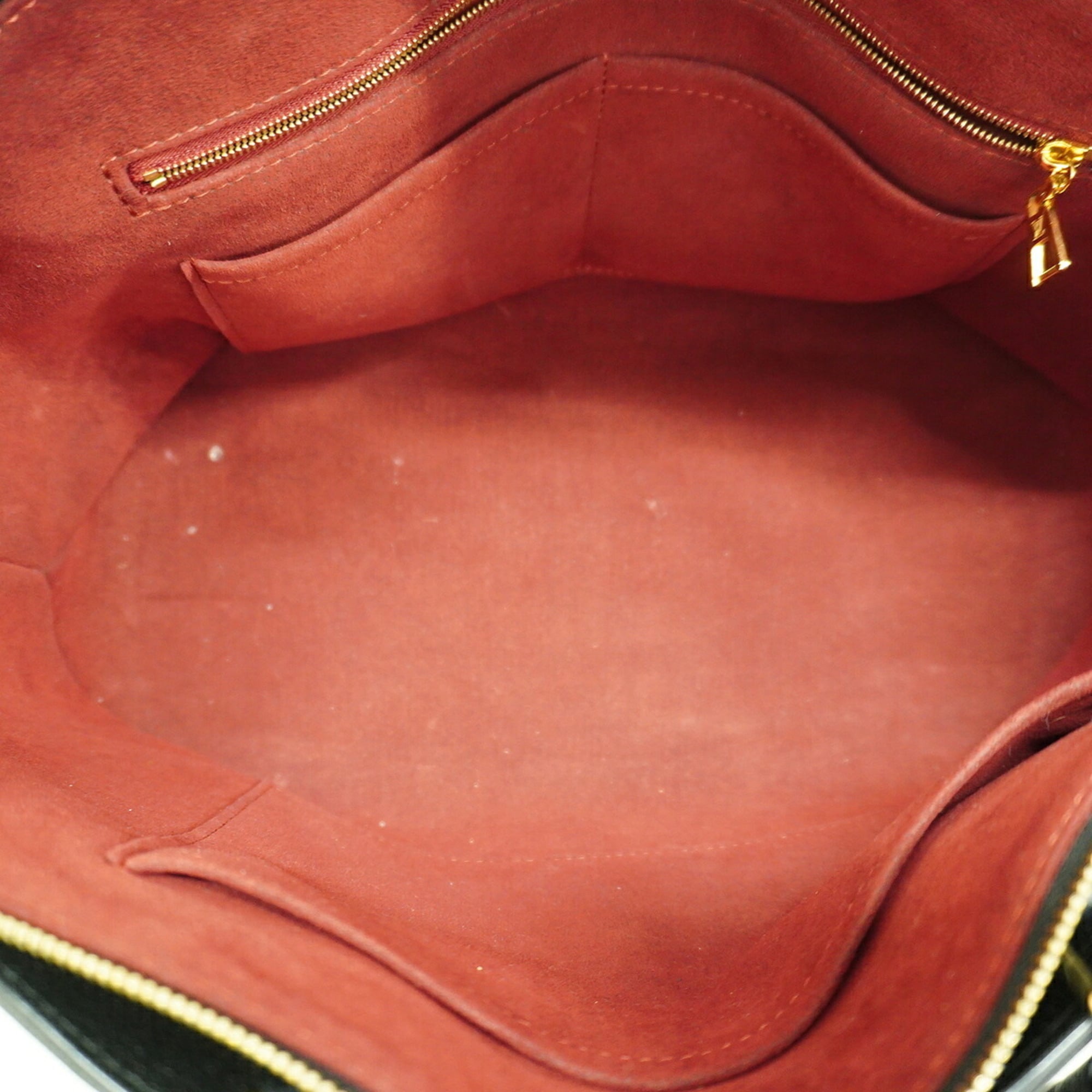Louis Vuitton Noir Handbag (Pre-Owned)