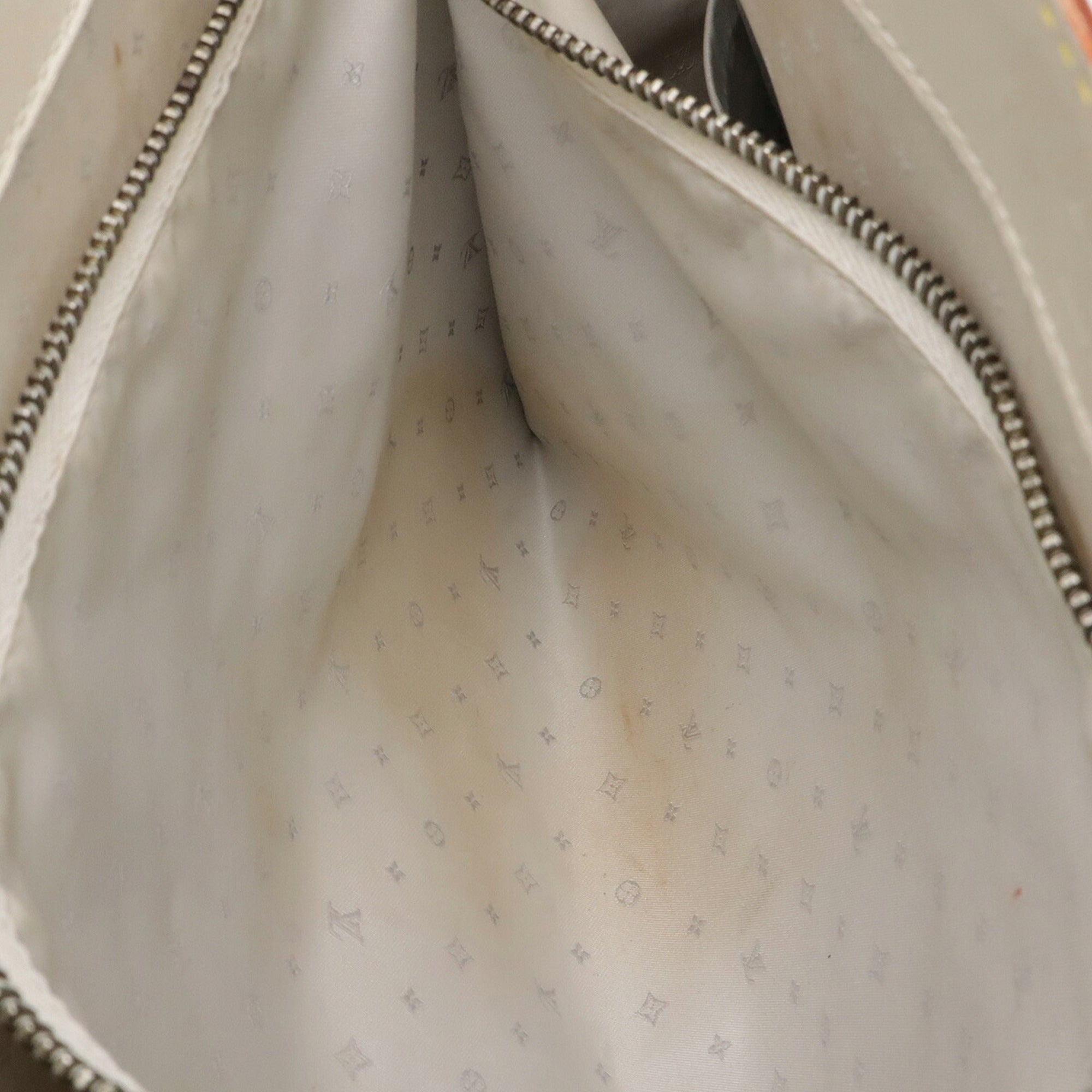 Louis Vuitton Blanc White Leather Handbag Tote Bag (Pre-Owned)