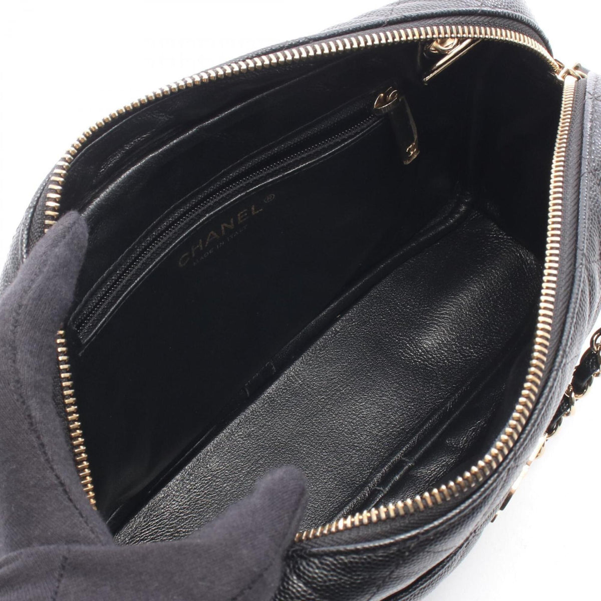 Chanel Black Grained Calfskin Handbag Shoulder Bag (Pre-Owned)