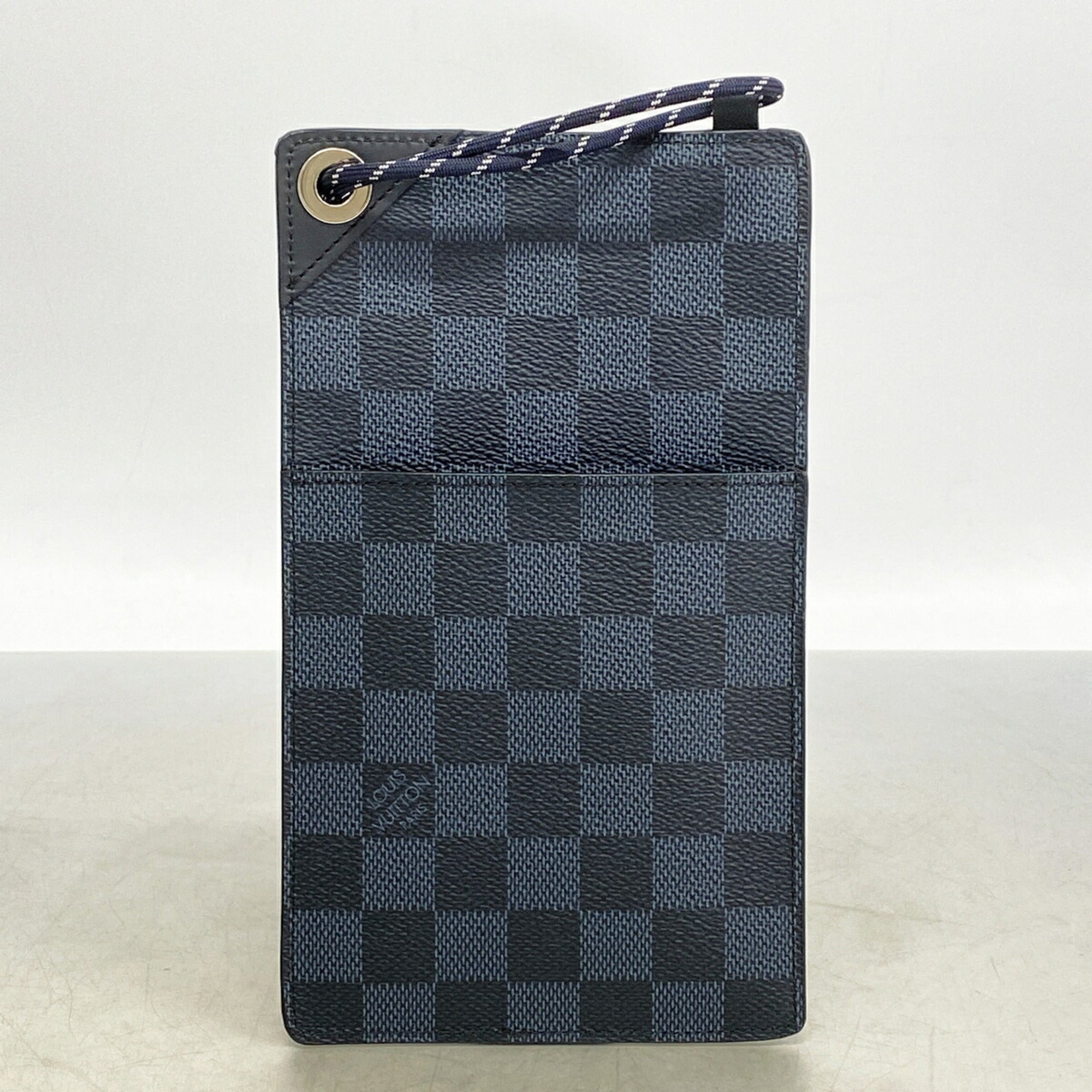 Louis Vuitton Black Pochette (Pre-Owned)