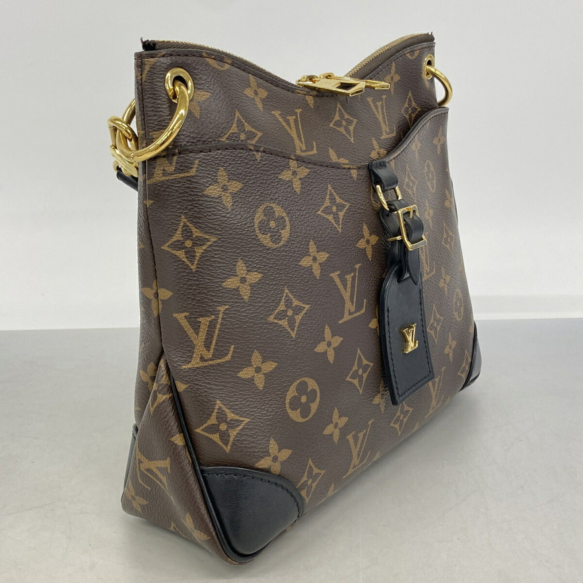 Louis Vuitton Brown Shoulder Bag (Pre-Owned)