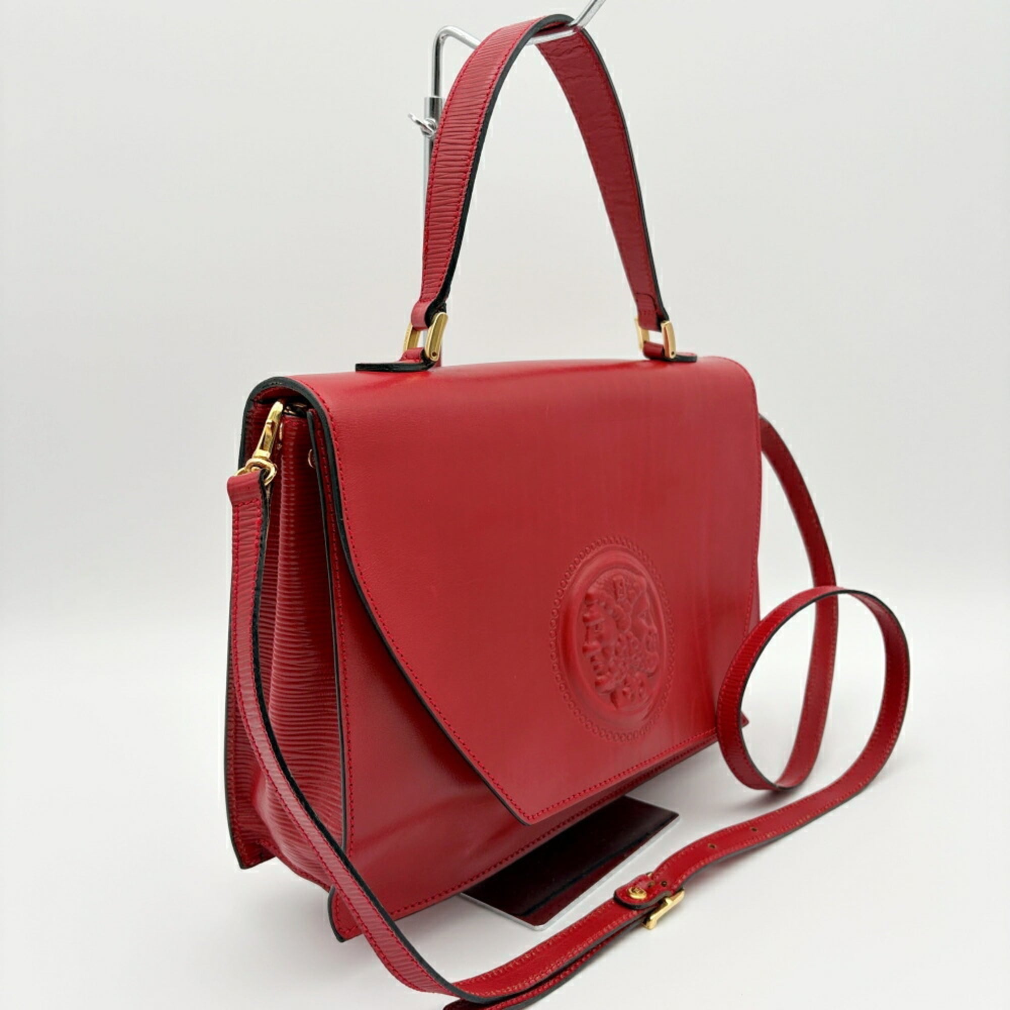 Fendi Red Color Leather Shoulder Bag (Pre-Owned)