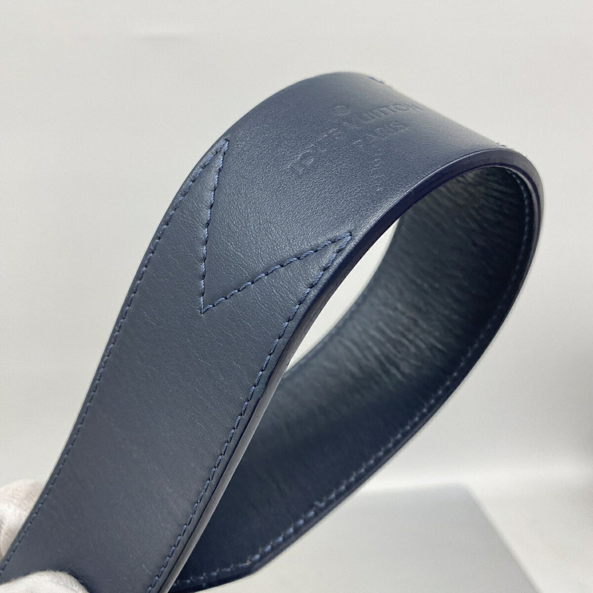Louis Vuitton Blue Shoulder Bag (Pre-Owned)