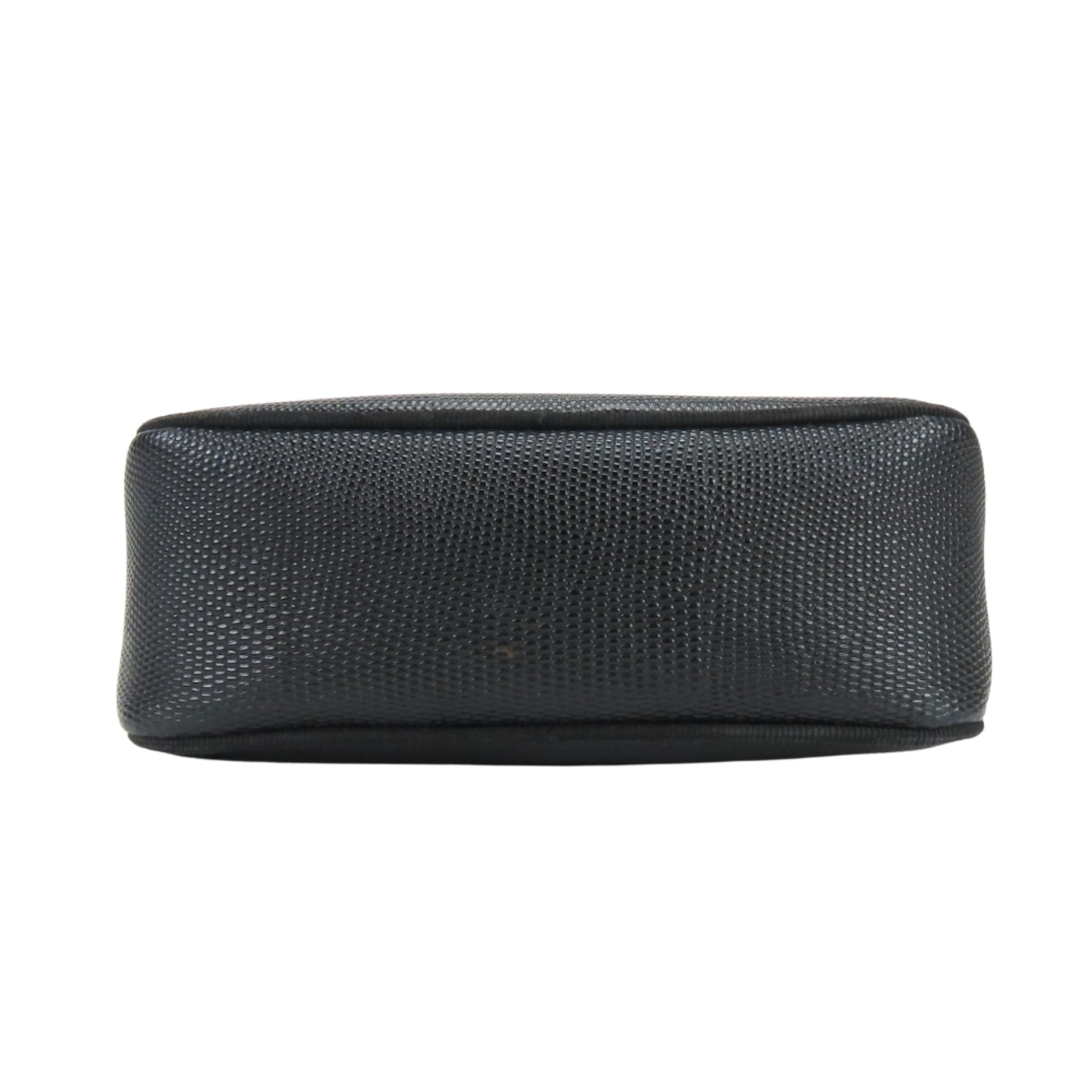 Salvatore Ferragamo Vara Black Leather Shoulder Bag (Pre-Owned)
