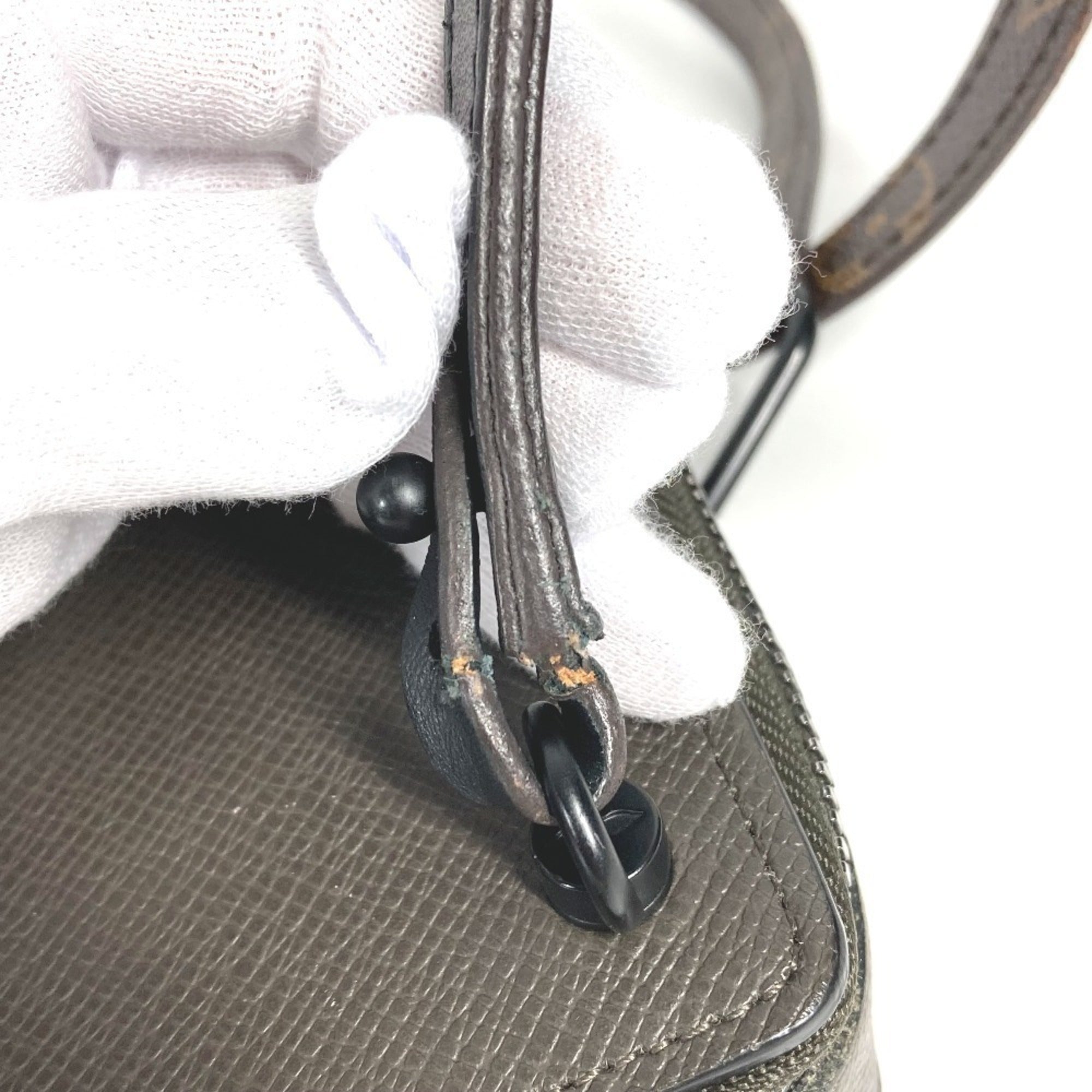 Louis Vuitton Brown Gray Taiga Leather Monogram Pochette Shoulder Bag (Pre-Owned)