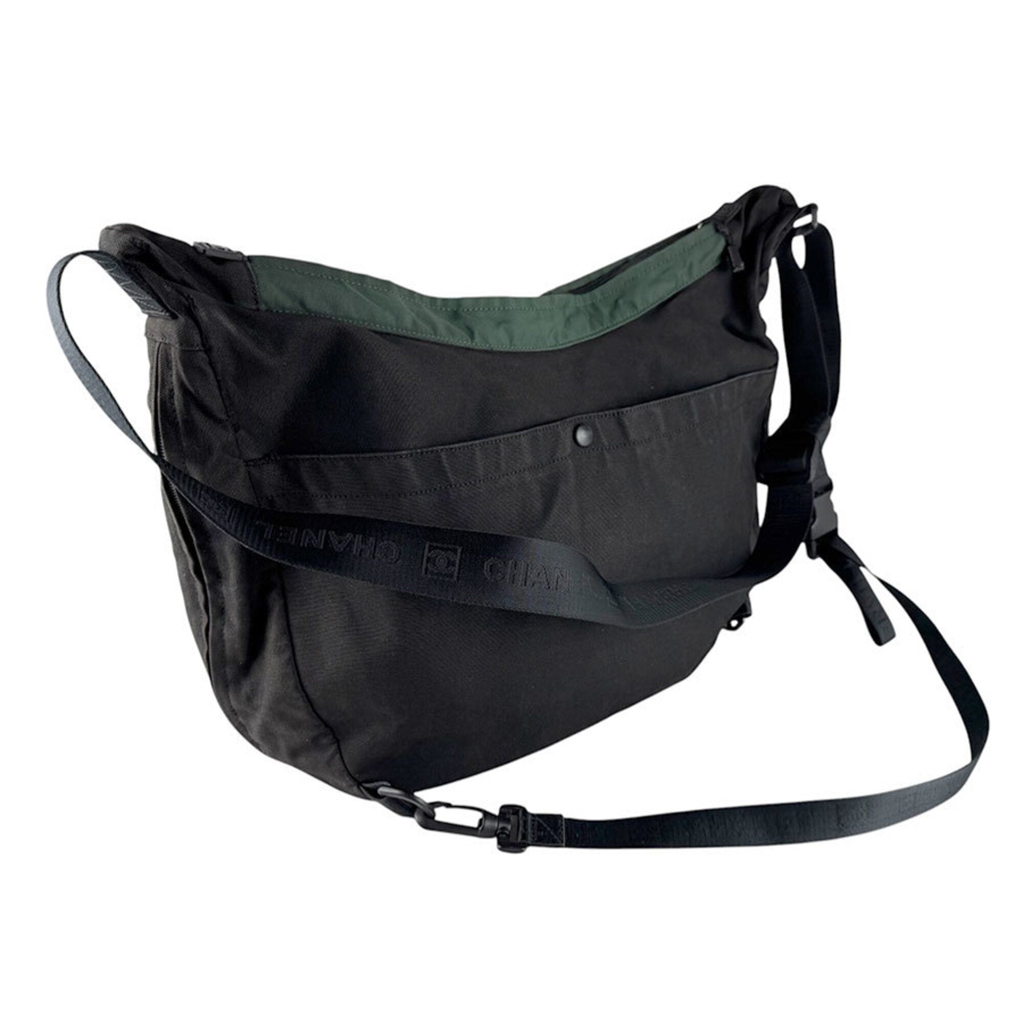 Chanel Black Green Nylon Shoulder Bag (Pre-Owned)