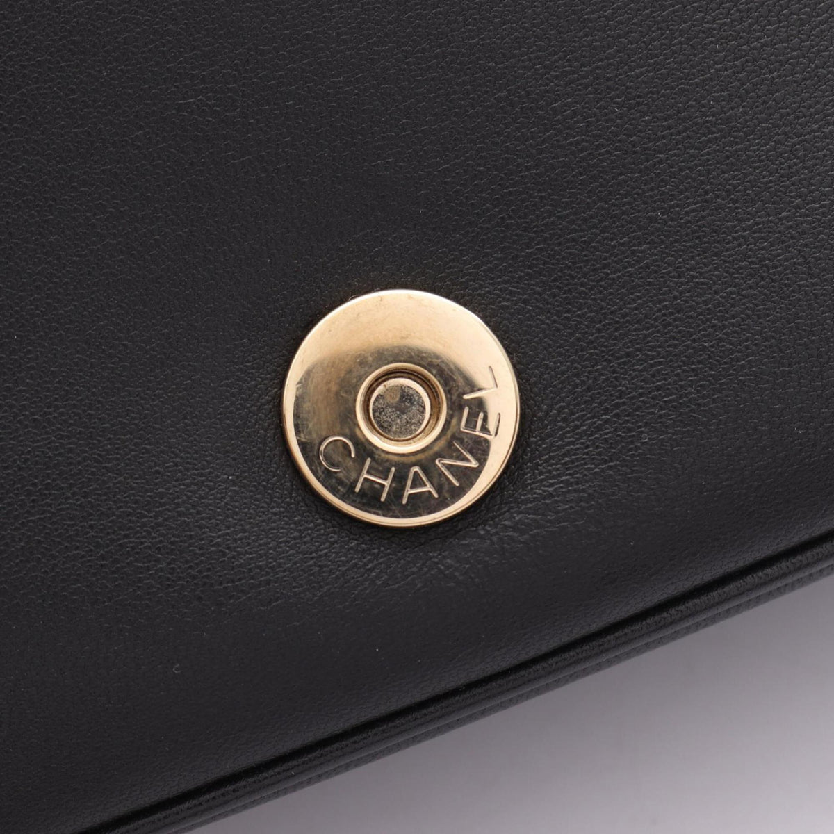 Chanel Black Leather Handbag Shoulder Bag (Pre-Owned)