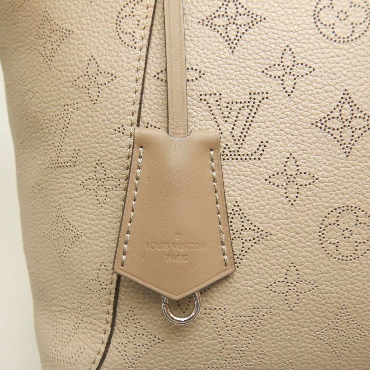 Louis Vuitton Galle Mahina Leather Pouch Tote Bag (Pre-Owned)