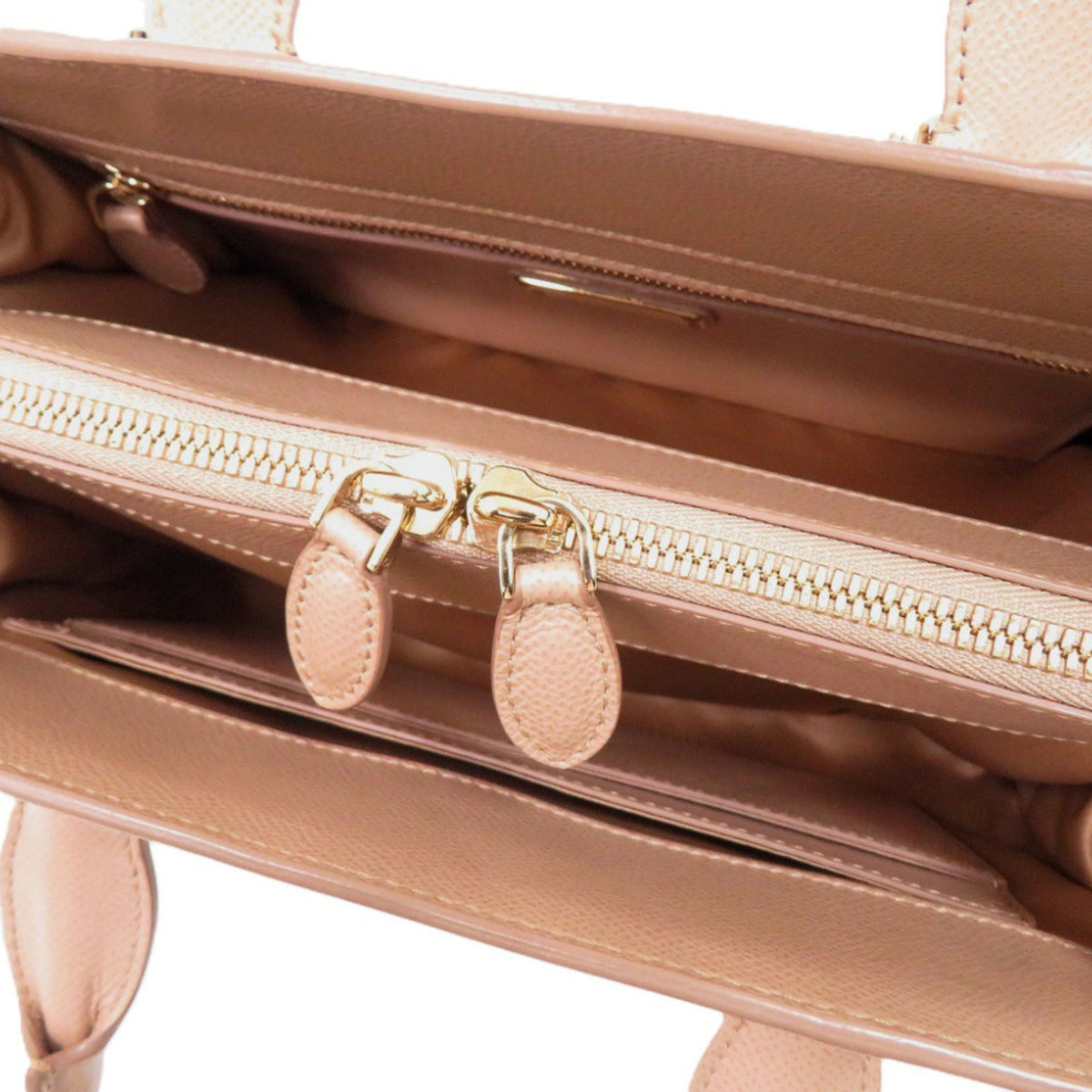 Salvatore Ferragamo Beige Leather Handbag Shoulder Bag (Pre-Owned)