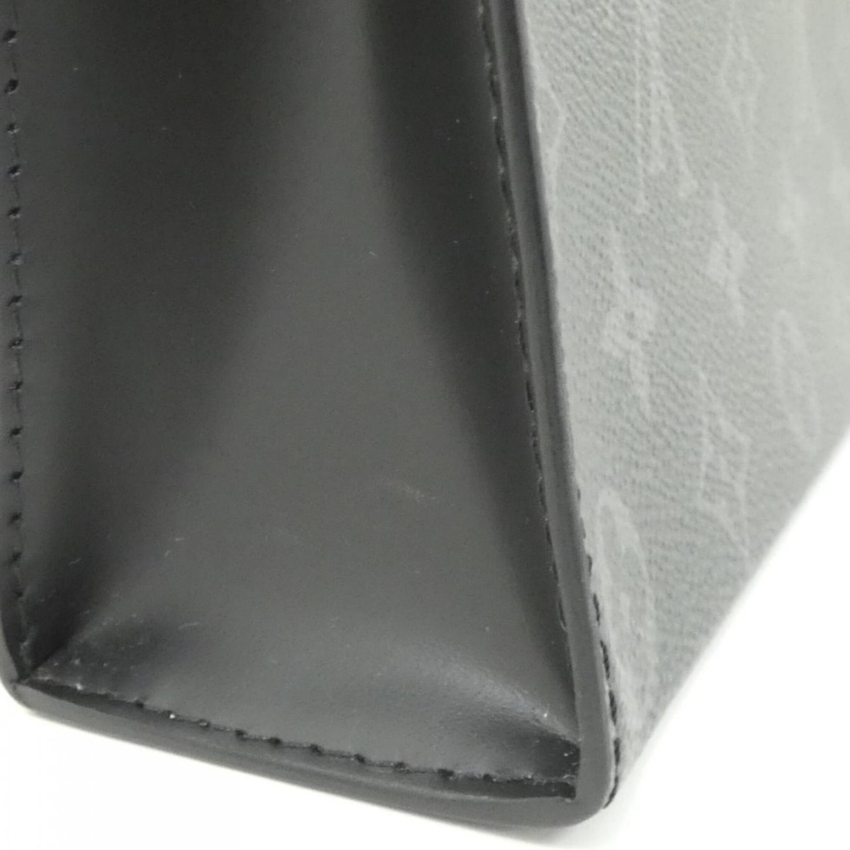 Louis Vuitton Black Coated Canvas Handbag Pochette (Pre-Owned)