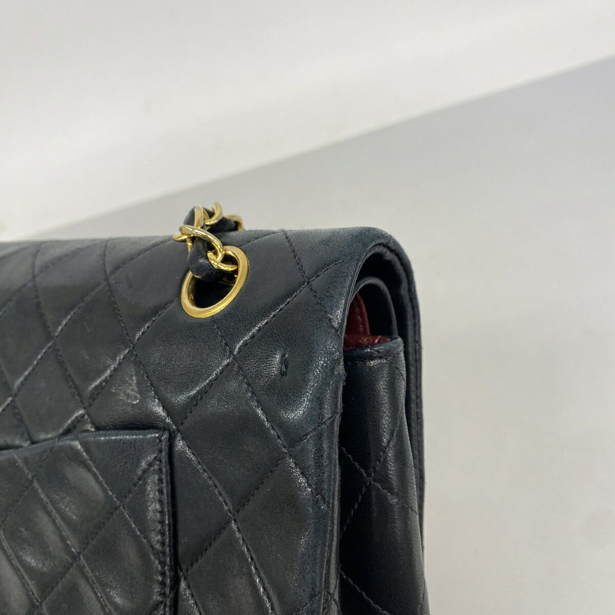 Chanel Black Leather Shoulder Bag (Pre-Owned)