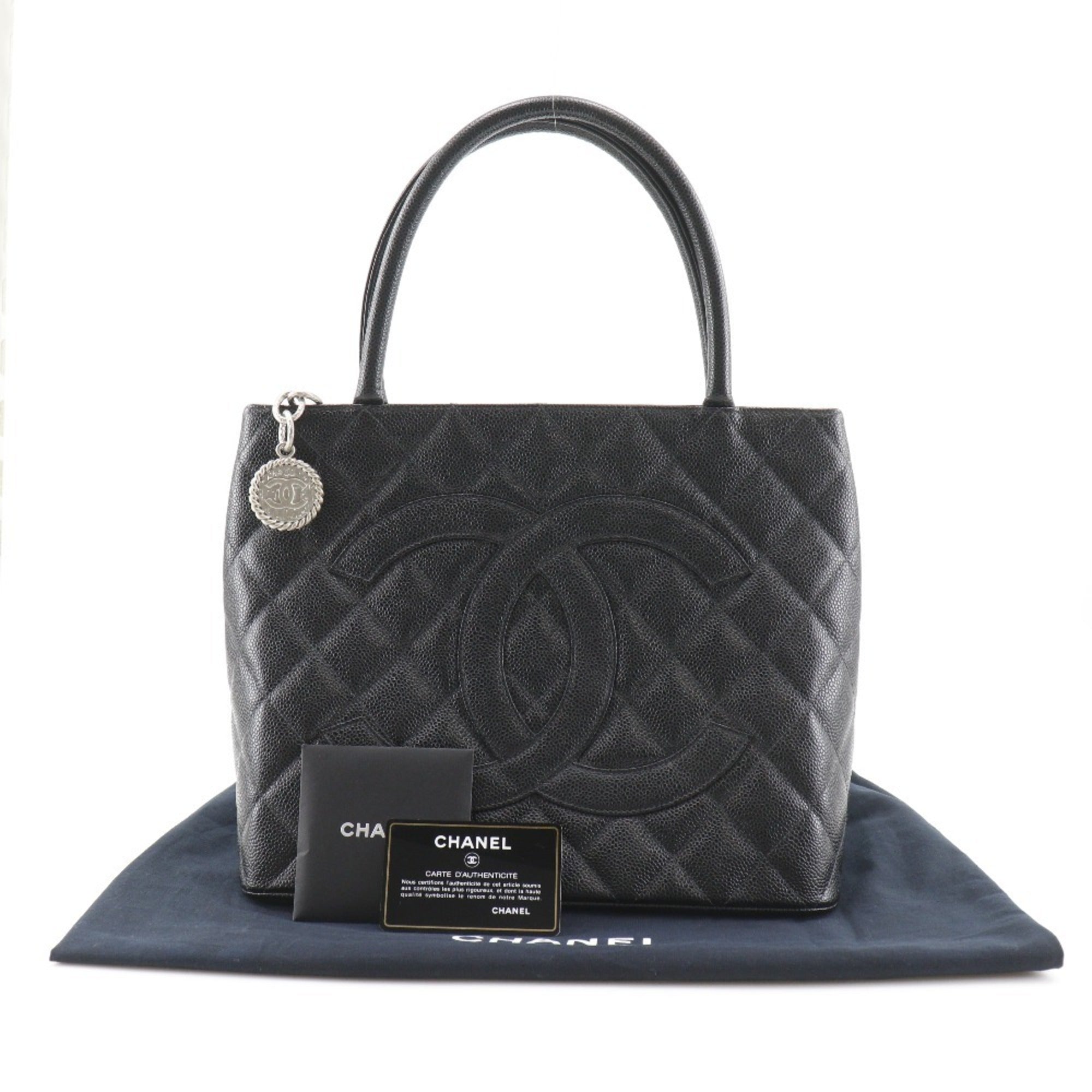 Chanel Matelasse Black Grained Calfskin Tote Bag (Pre-Owned)