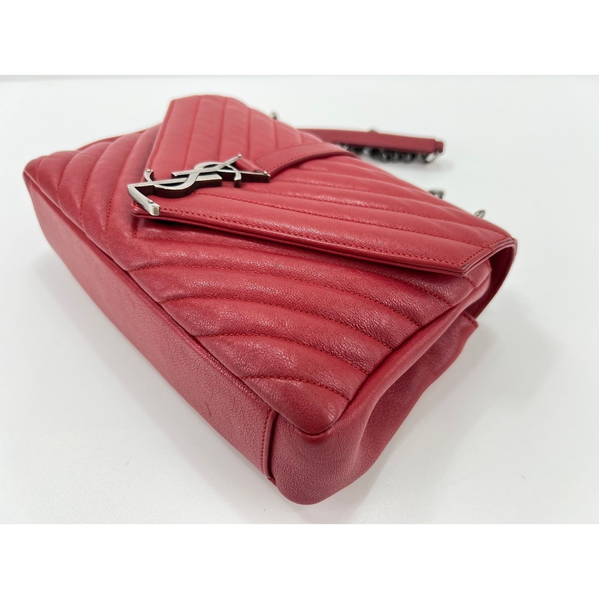 Yves Saint Laurent Red Color Leather Shoulder Bag (Pre-Owned)