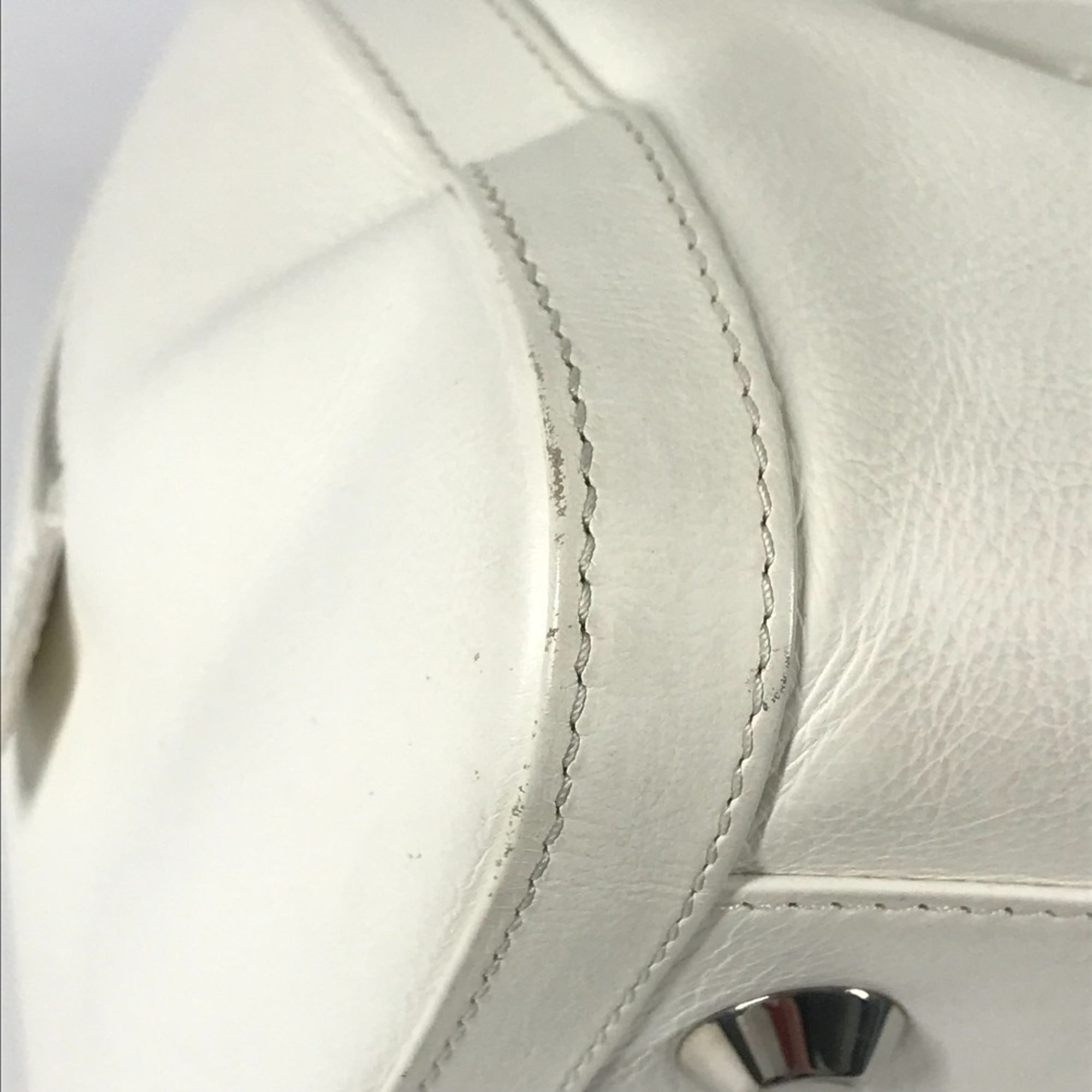 Christian Dior White Leather Boston Bag Handbag (Pre-Owned)