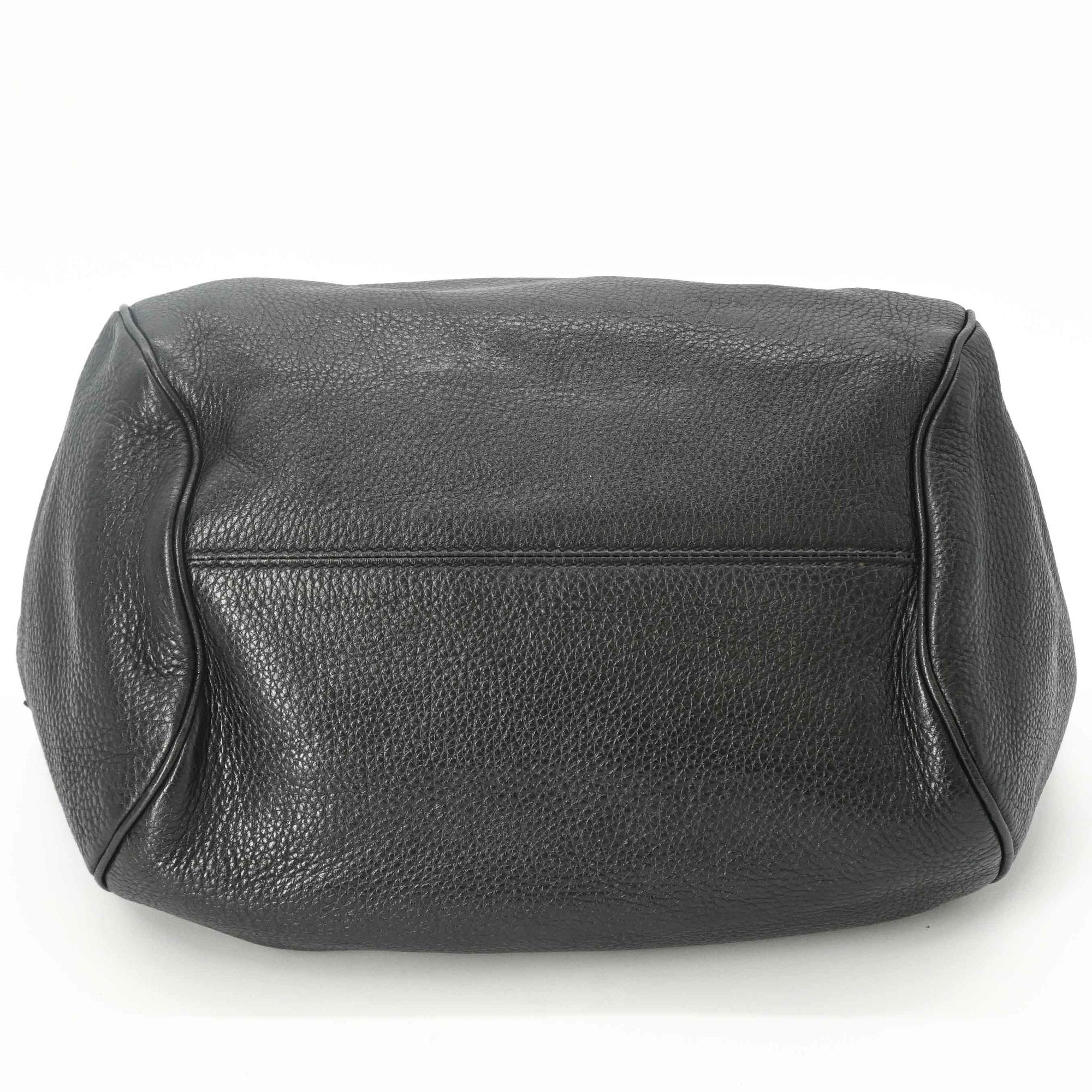 Salvatore Ferragamo Black Leather Handbag (Pre-Owned)