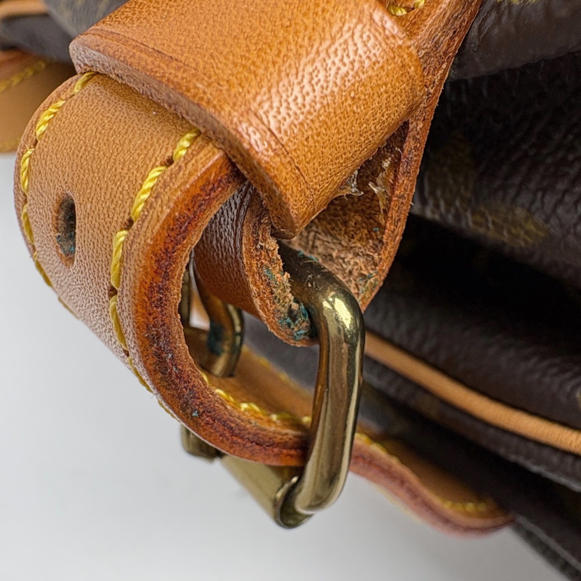 Louis Vuitton Brown Monogram Shoulder Bag (Pre-Owned)