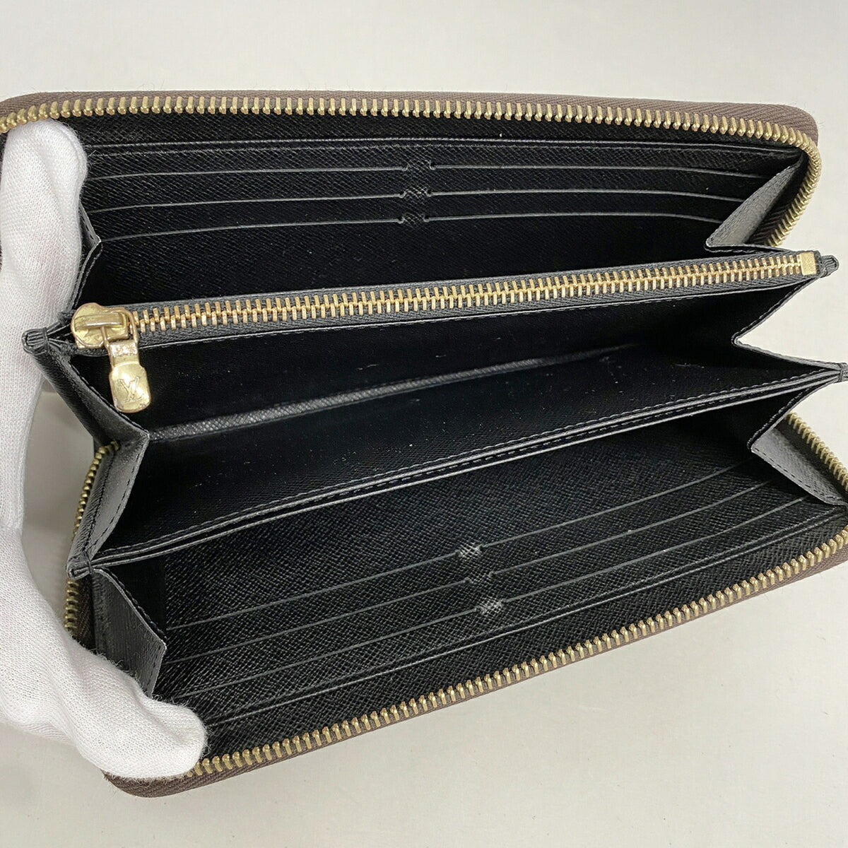 Louis Vuitton Brown Long Wallet (Bi-Fold) (Pre-Owned)