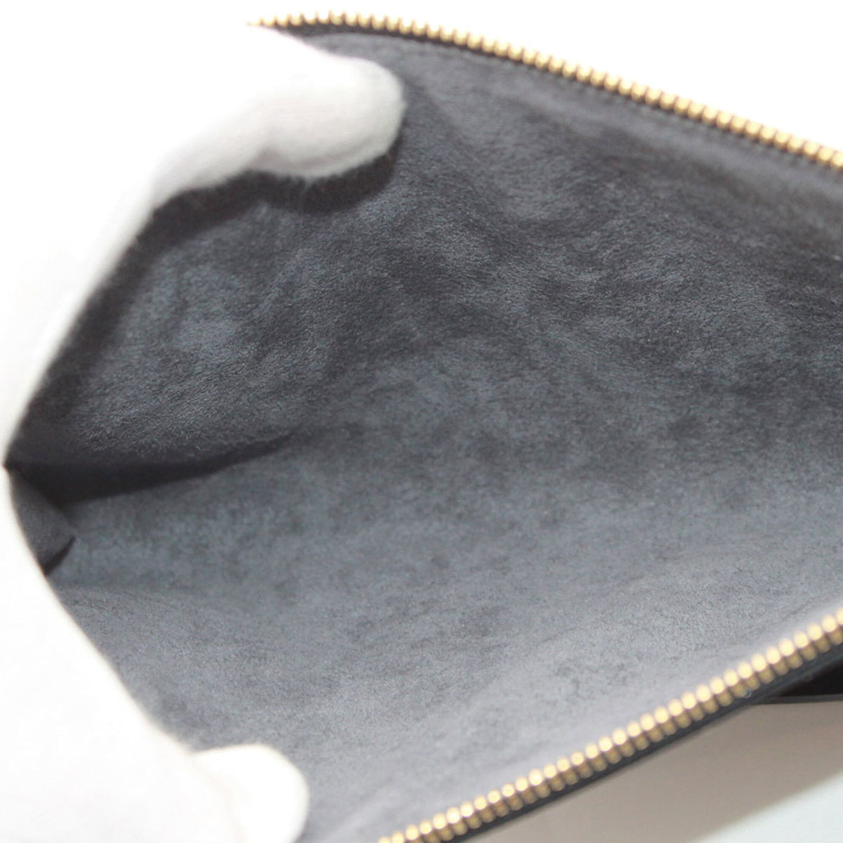 Louis Vuitton Black Noir Epi Leather Handbag Pochette Pouch (Pre-Owned)