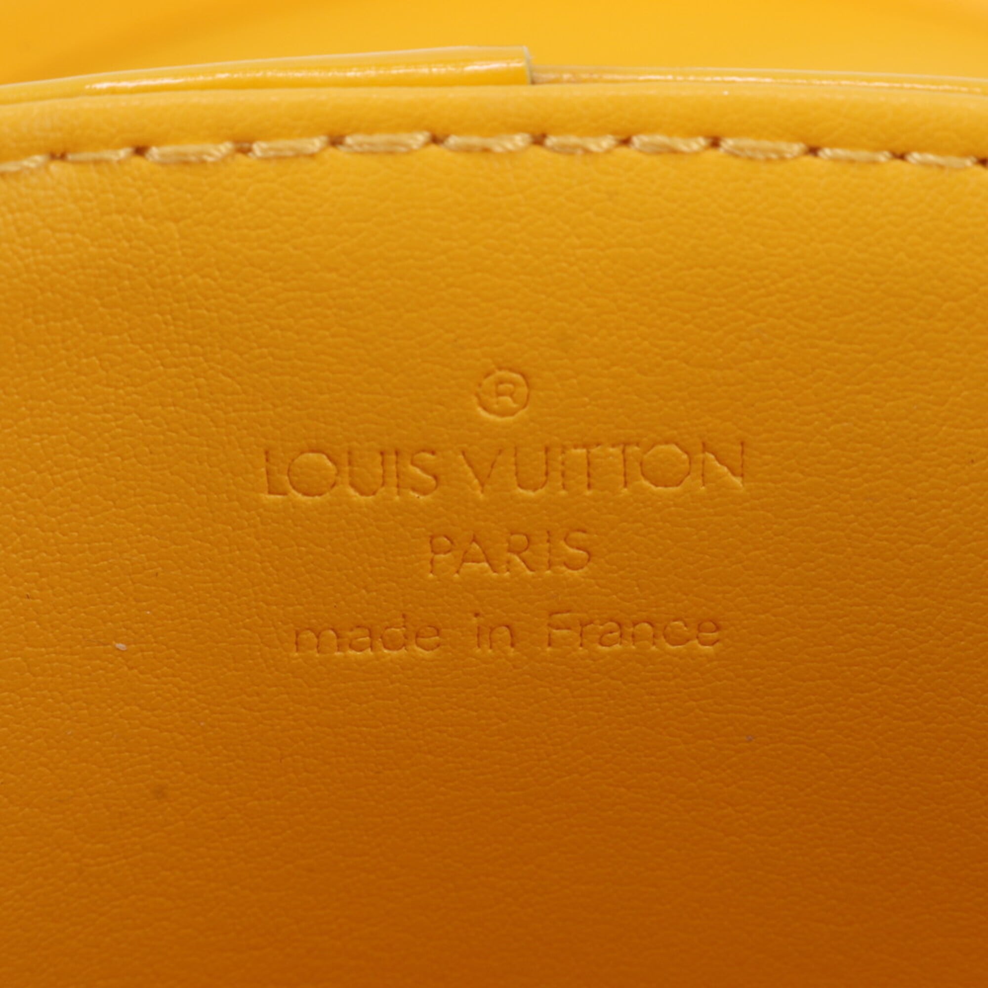 Louis Vuitton Jaune Leather Shoulder Bag (Pre-Owned)