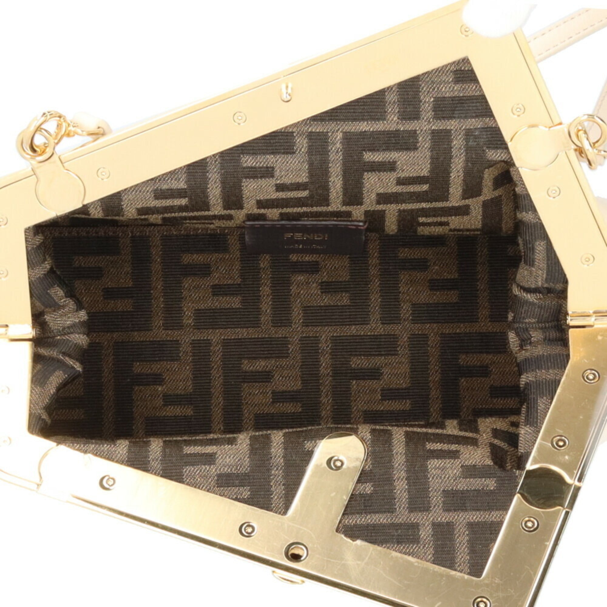 Fendi White Leather Shoulder Bag (Pre-Owned)