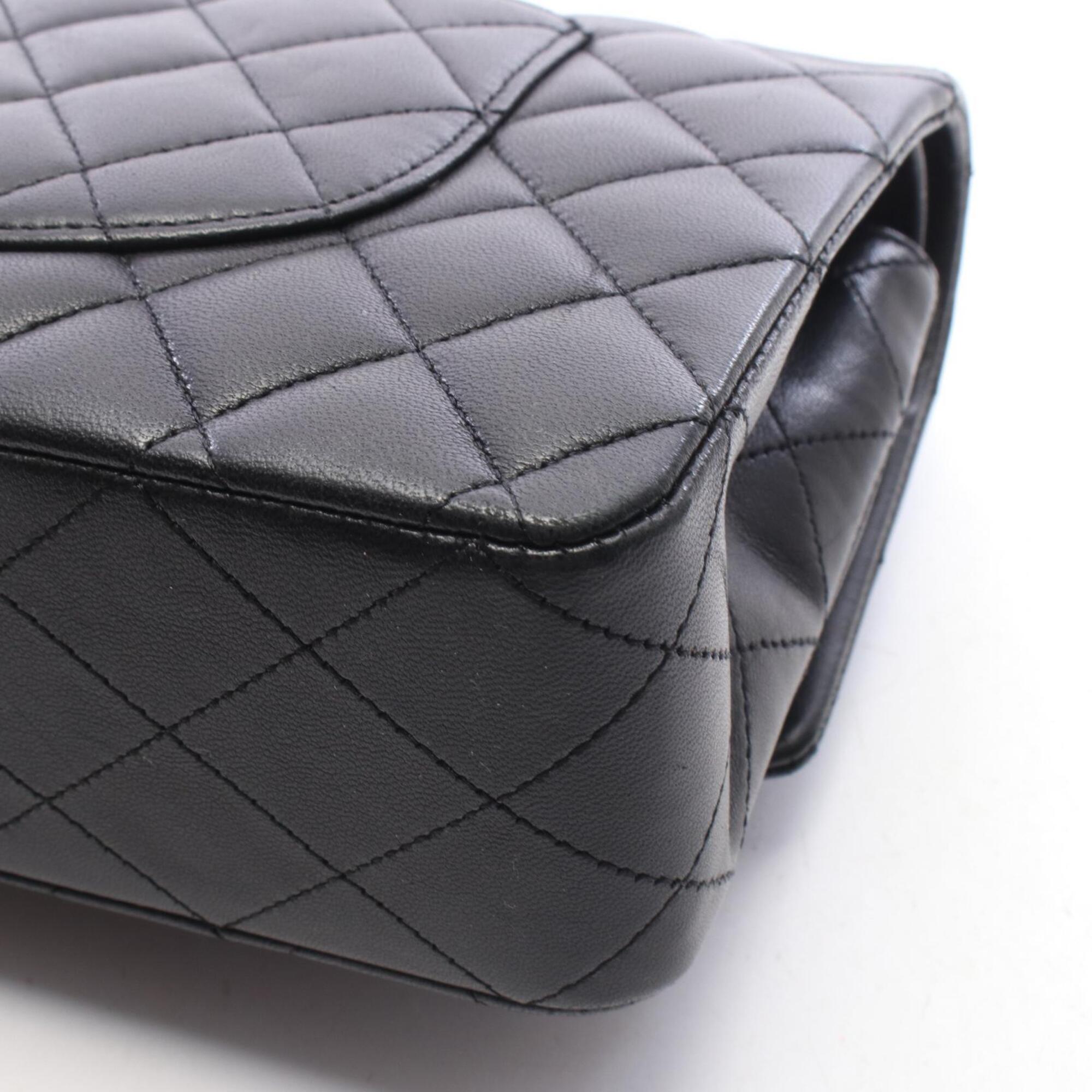 Chanel Black Leather Handbag Shoulder Bag (Pre-Owned)
