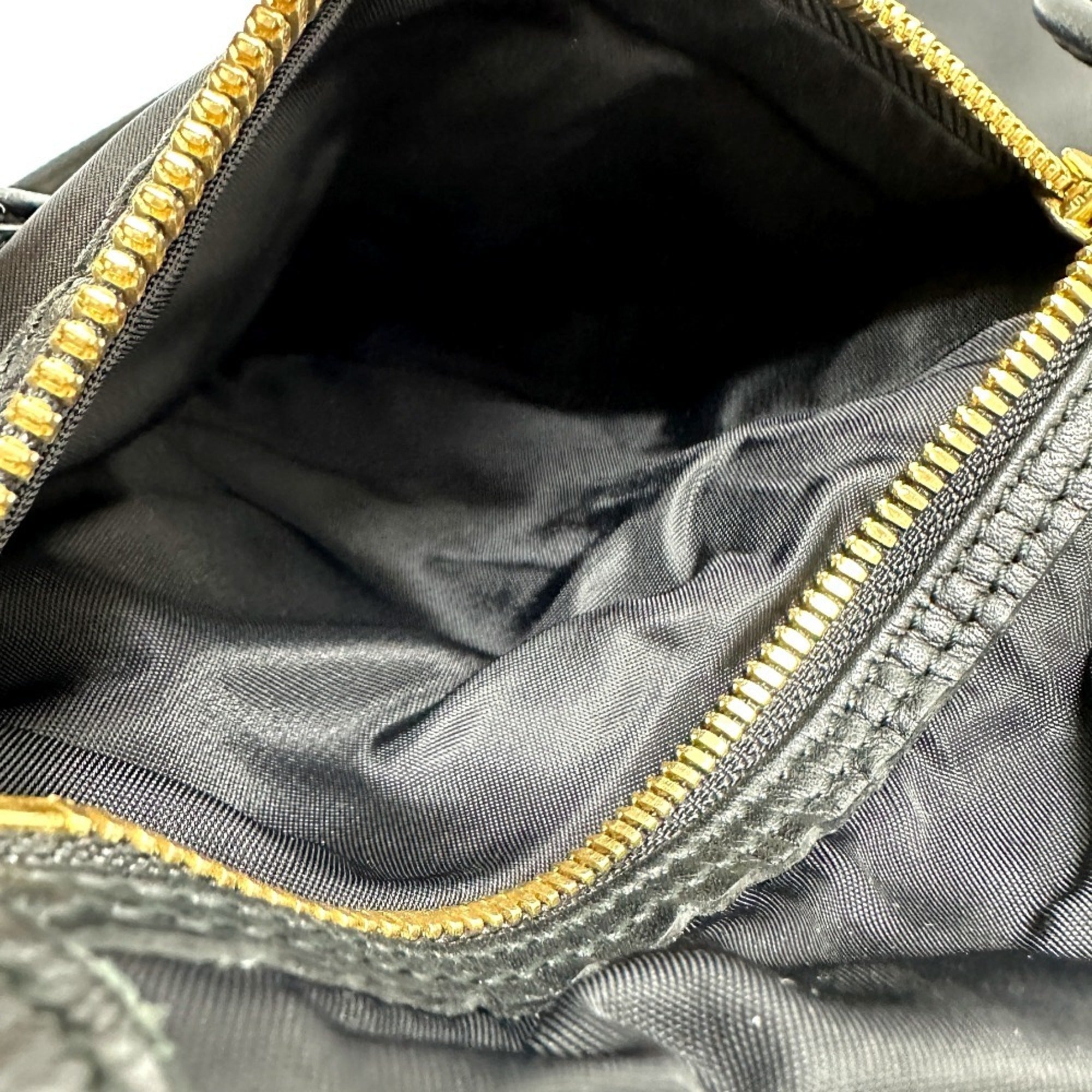 Hunting World Black Leather Nylon Fanny Pack Sling Bag (Pre-Owned)