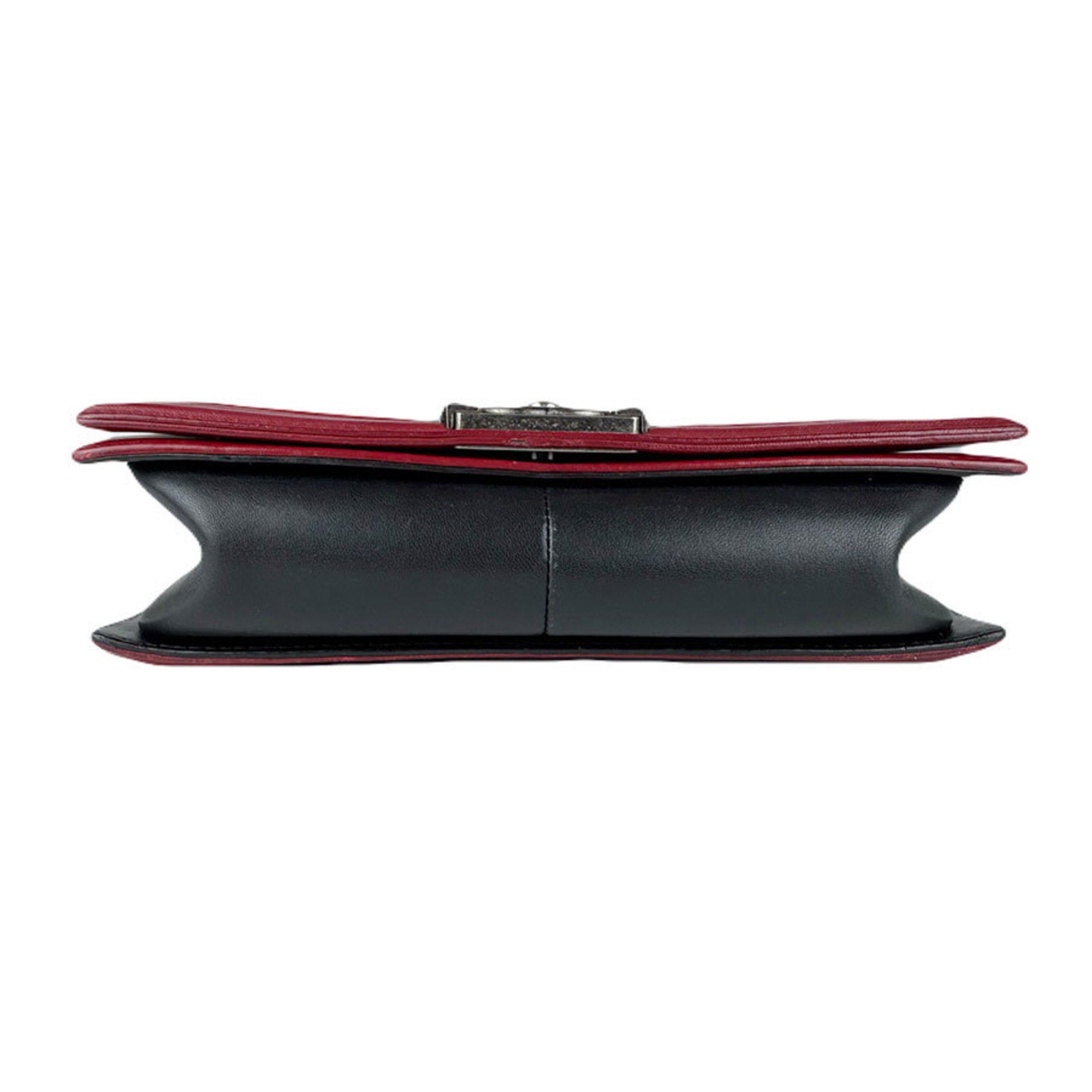 Chanel Black Red Color Leather Shoulder Bag (Pre-Owned)