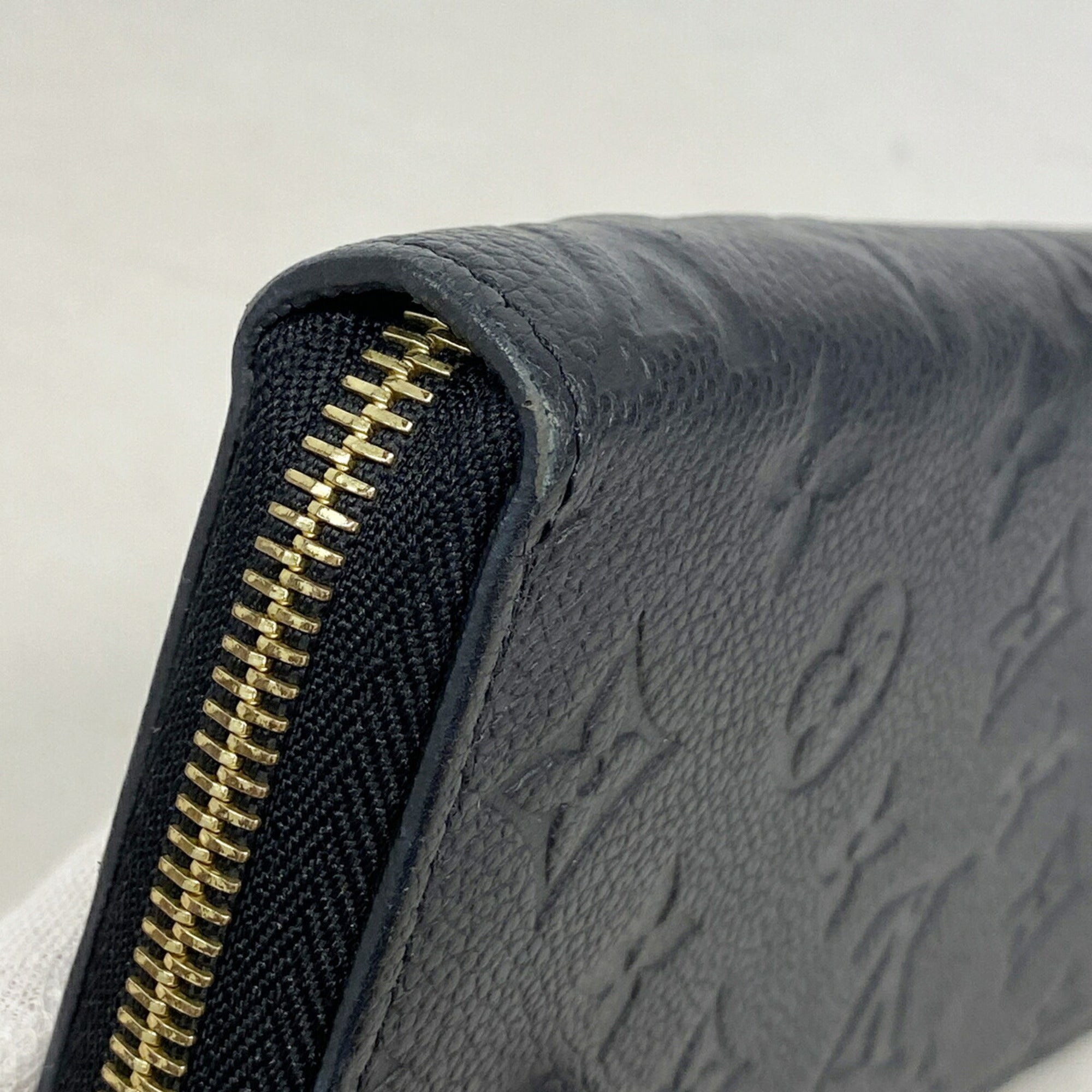 Louis Vuitton Noir Long Wallet (Bi-Fold) (Pre-Owned)