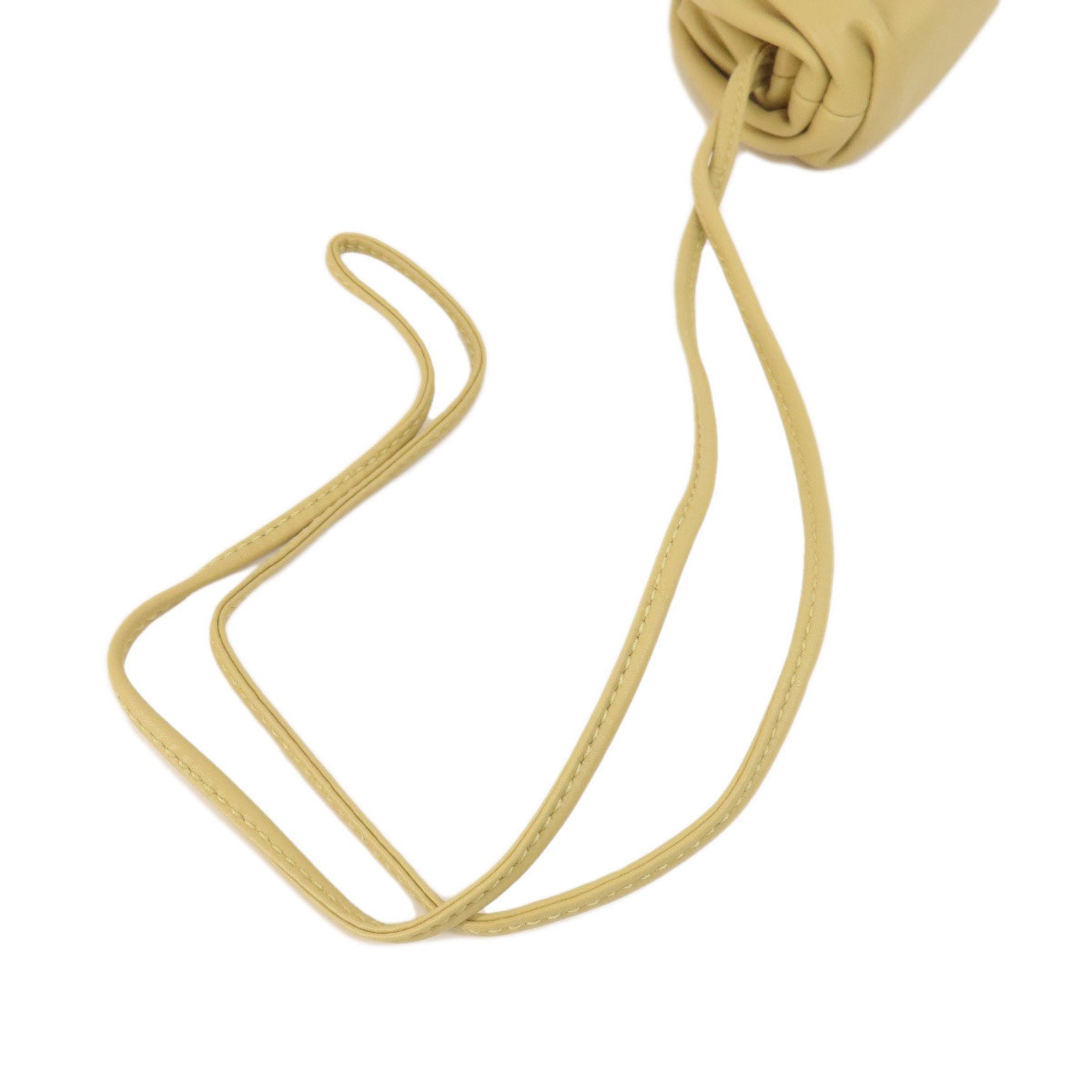 Bottega Veneta Beige Leather Pouch (Pre-Owned)