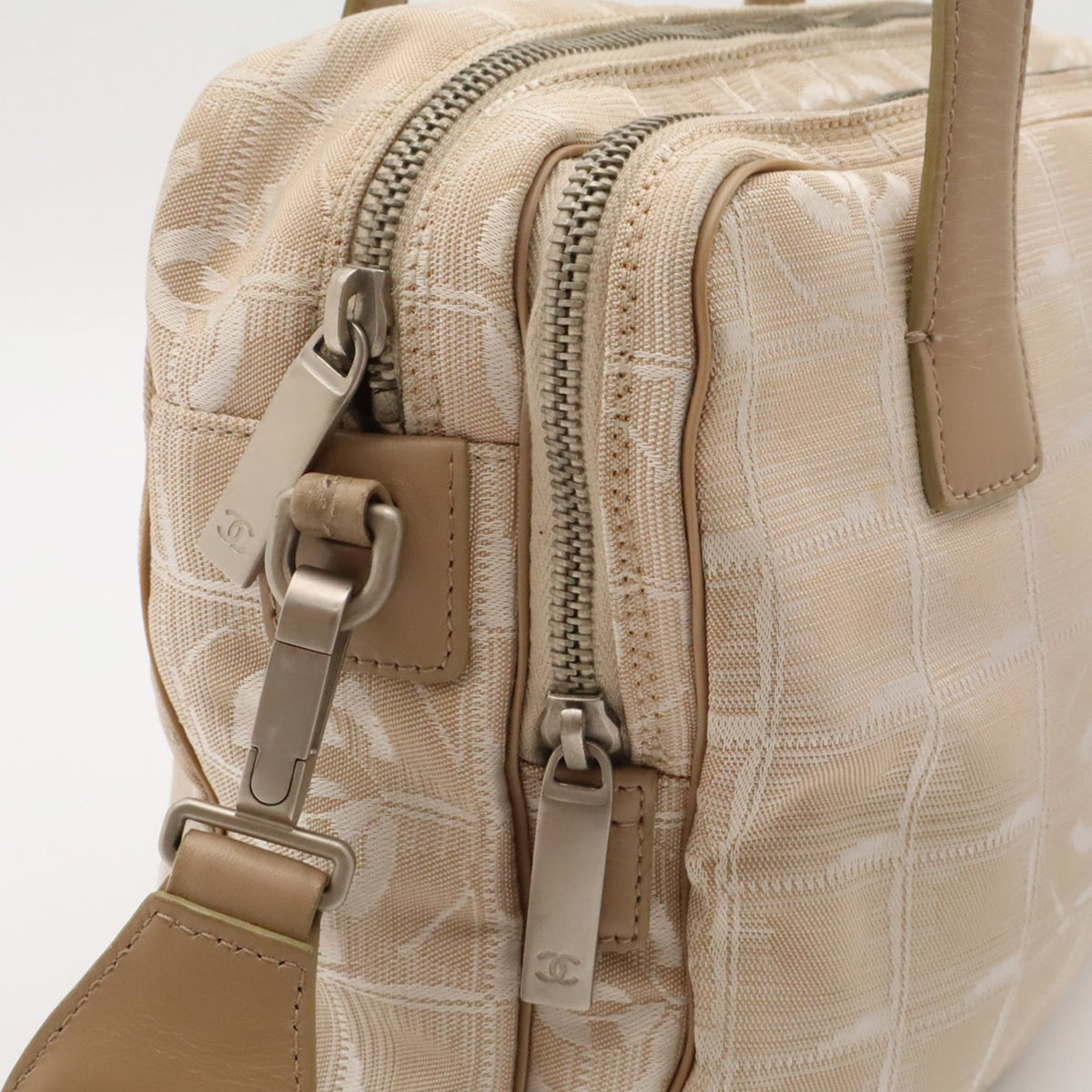 Chanel Beige Nylon Leather Handbag Shoulder Bag Tote Bag (Pre-Owned)