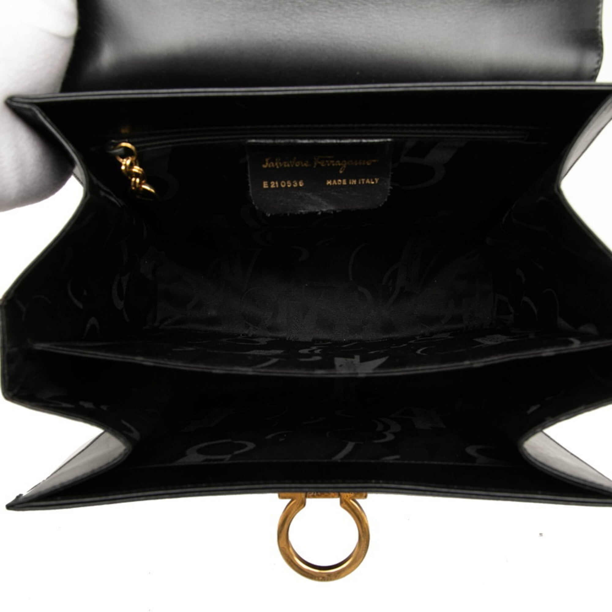 Salvatore Ferragamo Black Leather Handbag Shoulder Bag (Pre-Owned)