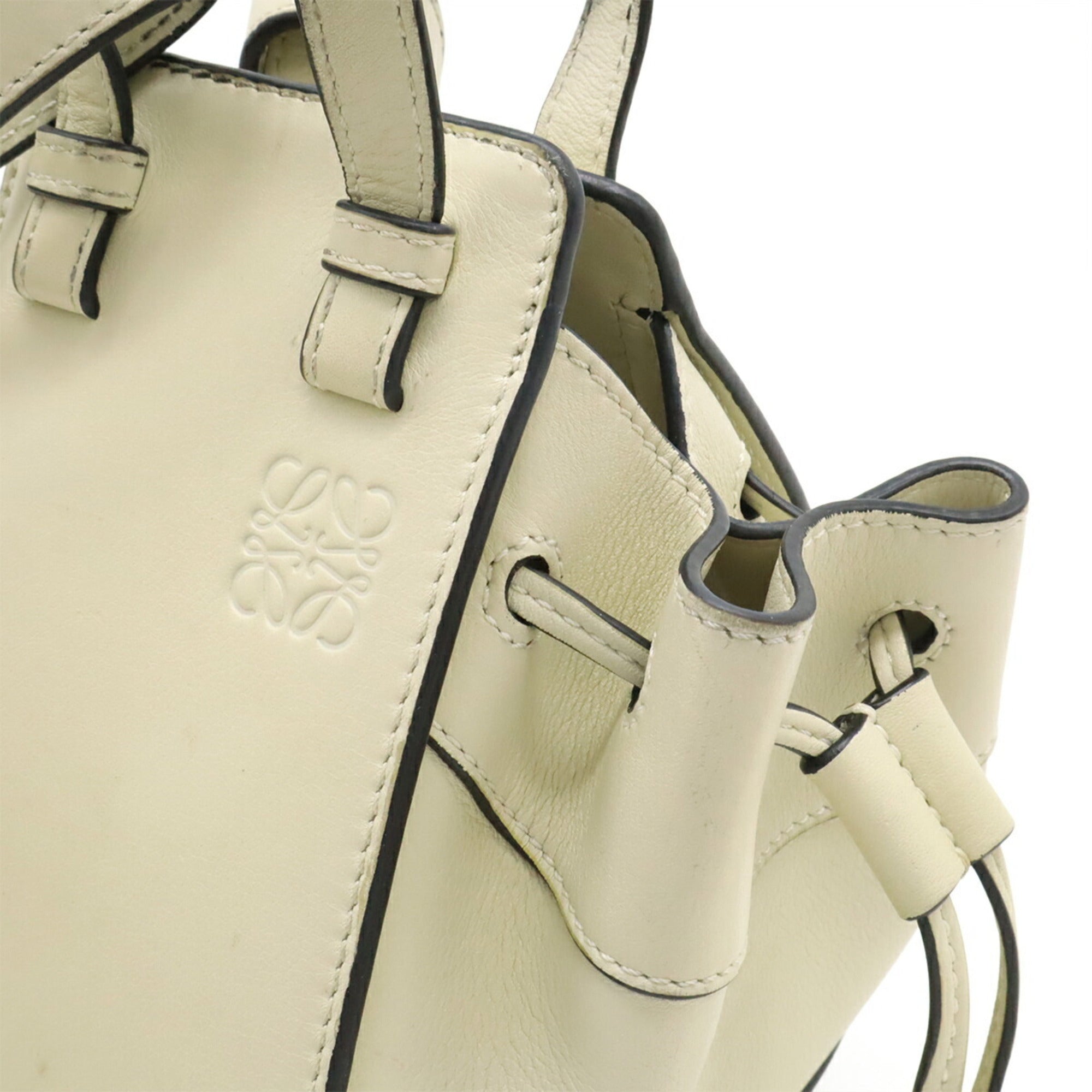 Loewe Hammock Ivory Leather Handbag Shoulder Bag (Pre-Owned)