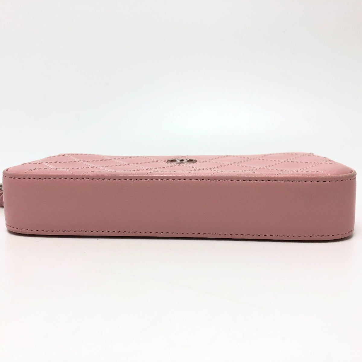 Chanel Pink Leather Shoulder Bag (Pre-Owned)
